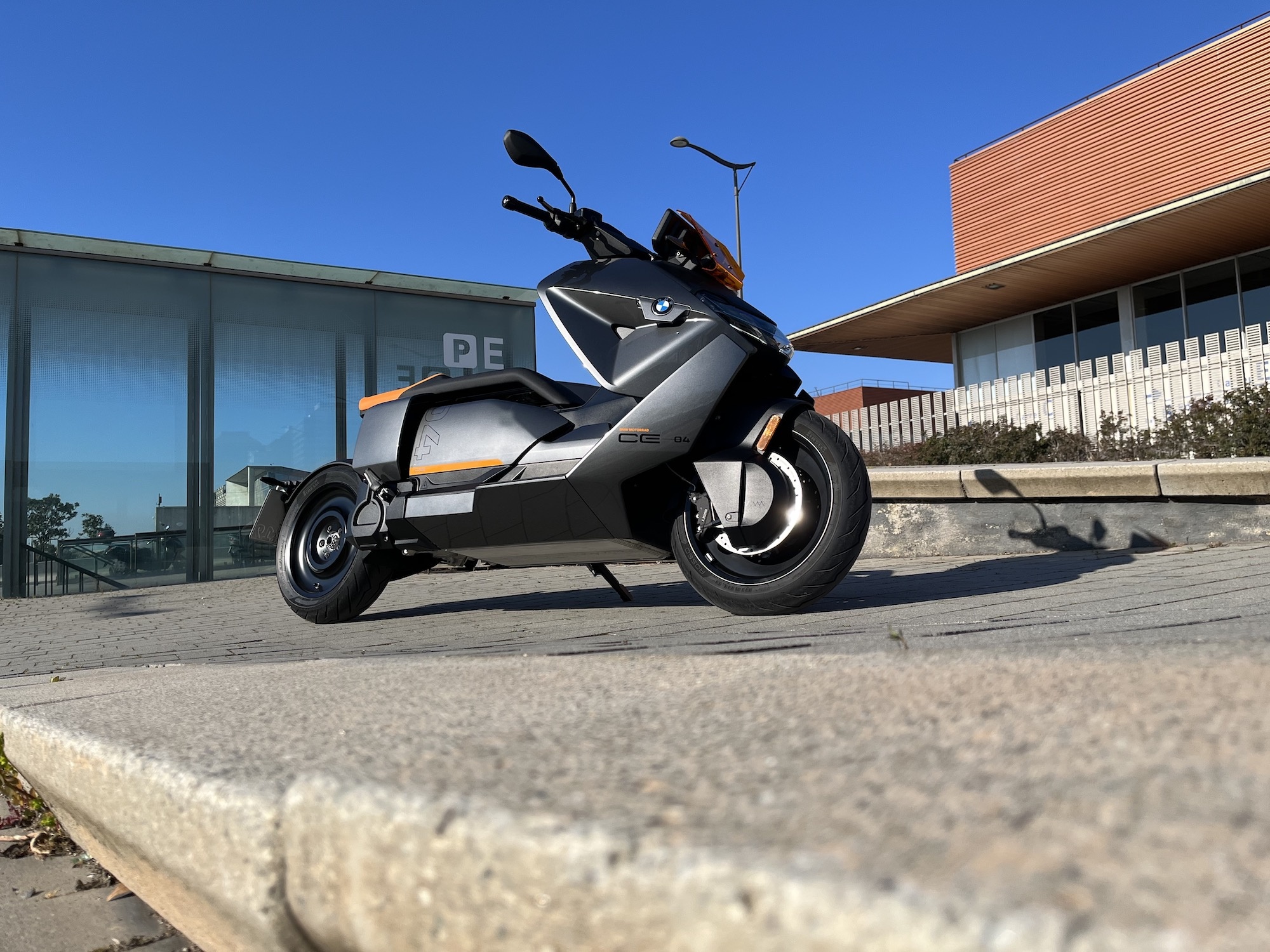 BMW CE 04, Electric scooter review, Frandroid, Complete assessment, 2000x1500 HD Desktop