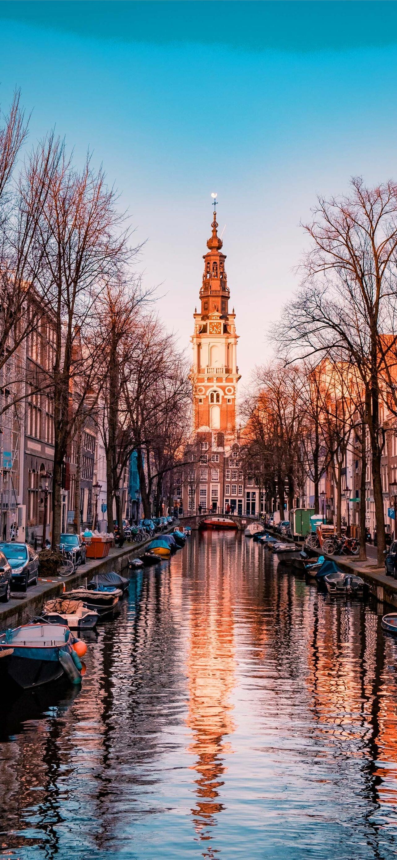 Amsterdam: Zuiderkerk, The subject of a painting by Claude Monet. 1290x2780 HD Background.