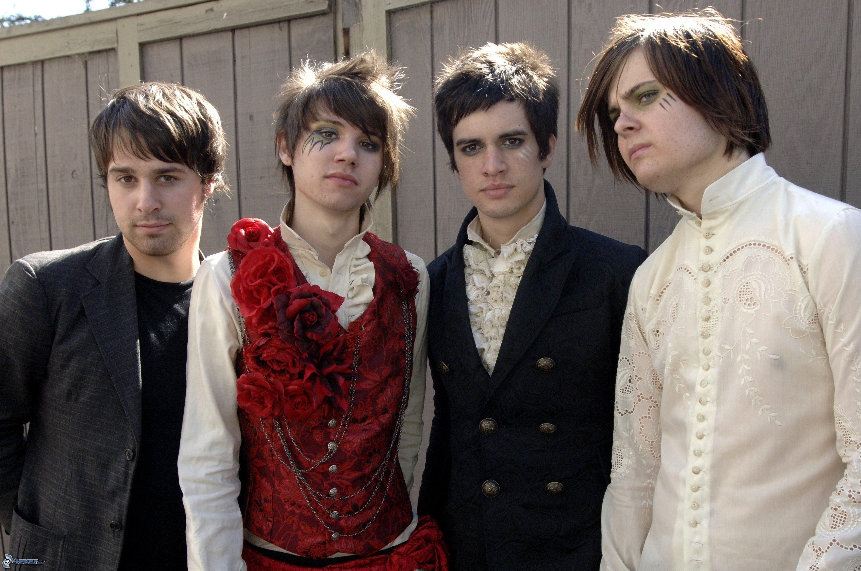 Panic! at the Disco, Electrifying performances, High-energy music, Theatricality, 3000x1990 HD Desktop
