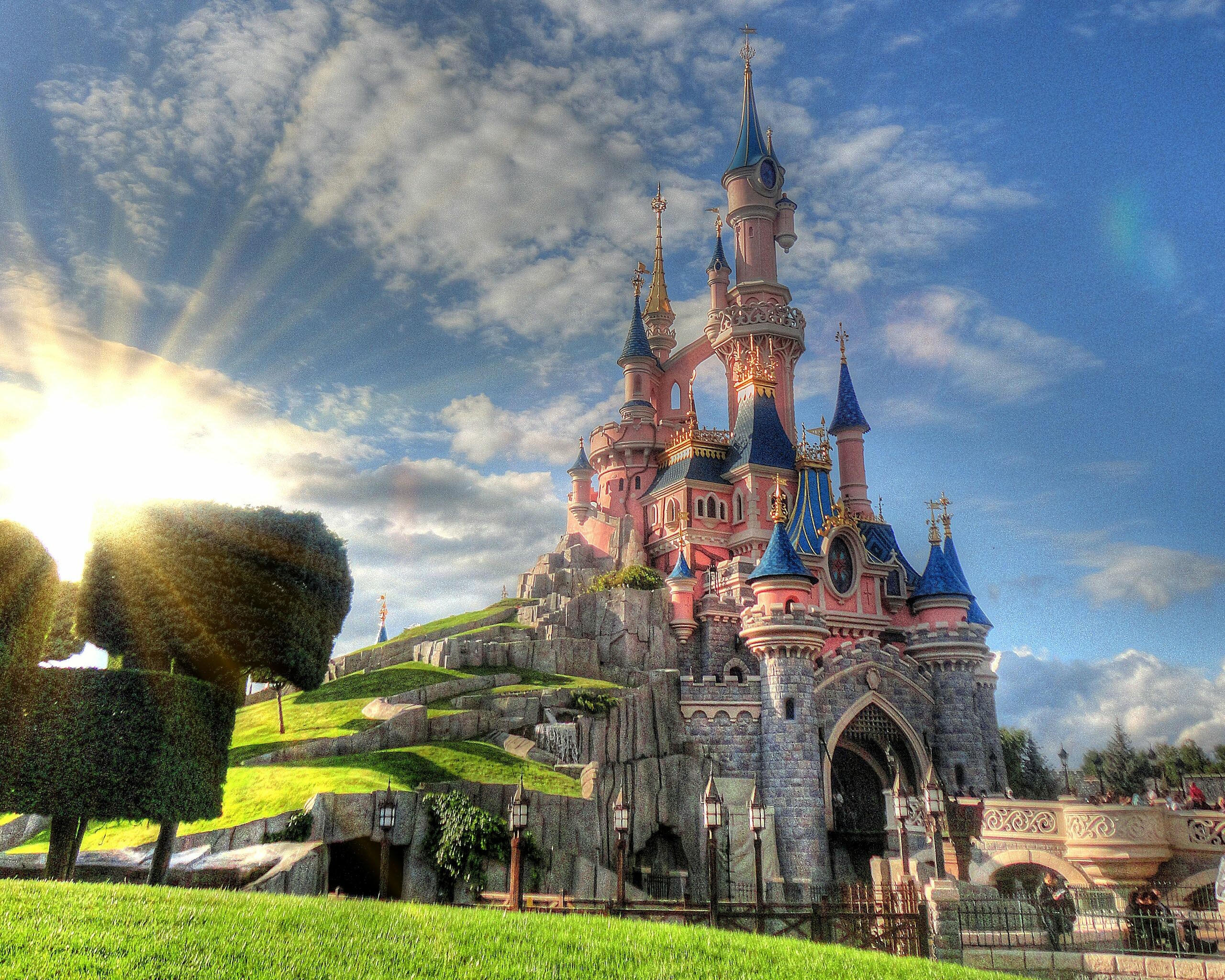 Disneyland: Paris, The Castle of the Beauty Sleeping in the Wood, A theme park. 2560x2050 HD Wallpaper.