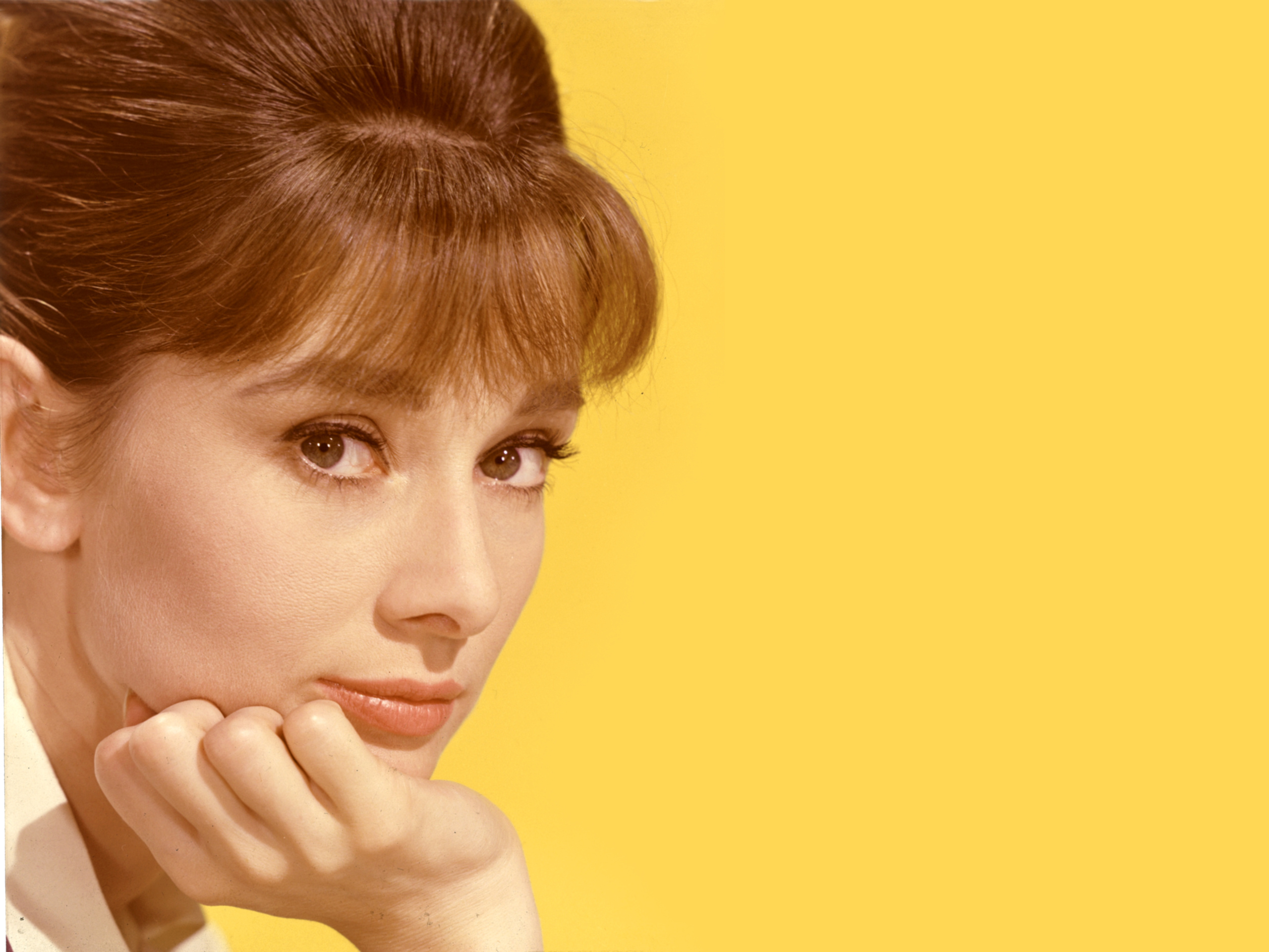 Free Audrey Hepburn wallpaper, High-resolution picture, Classic beauty, Android background, 2560x1920 HD Desktop