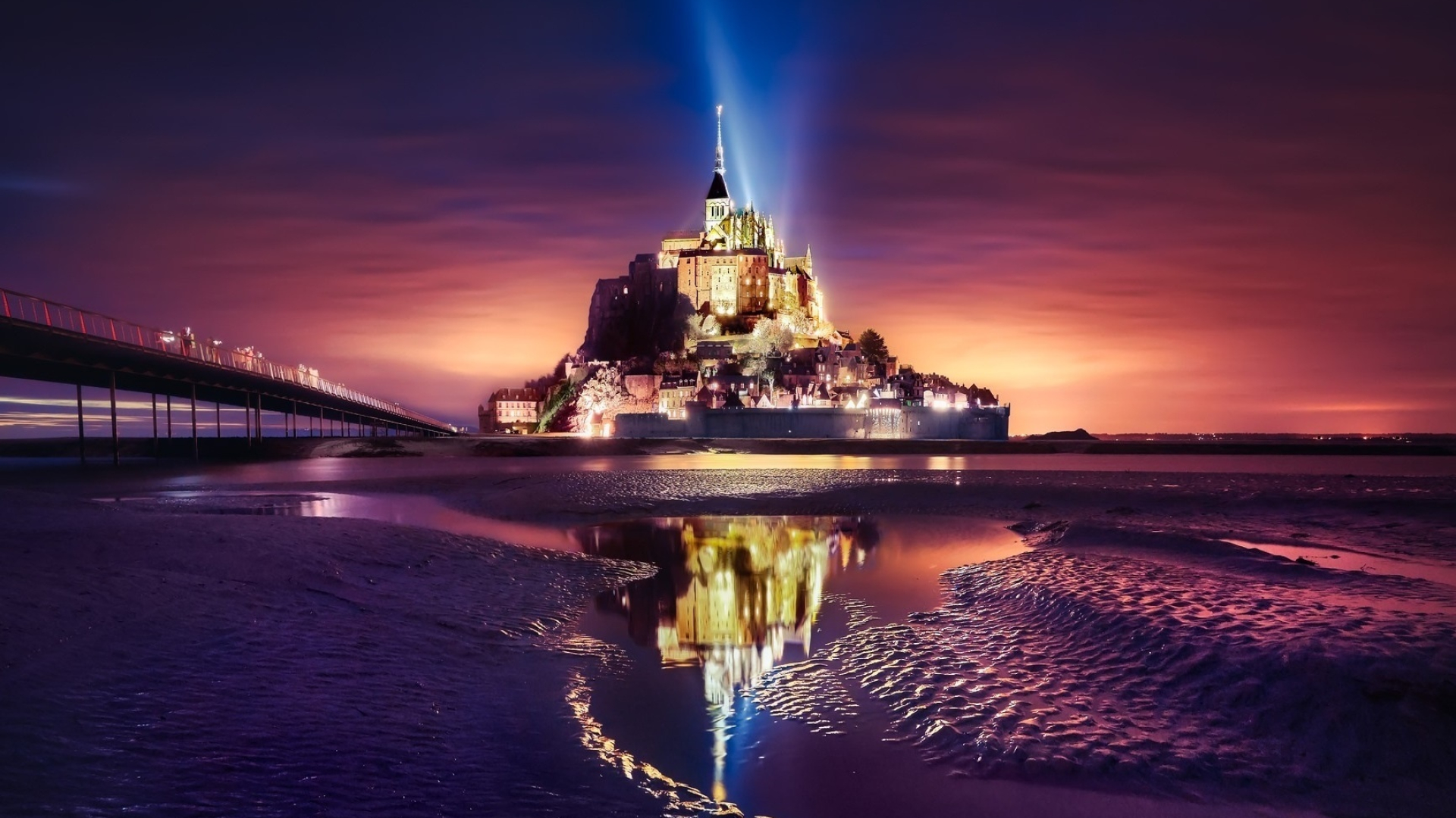 Beleuchteter Mont Saint Michel bei Nacht, 1920x1080 Full HD Desktop