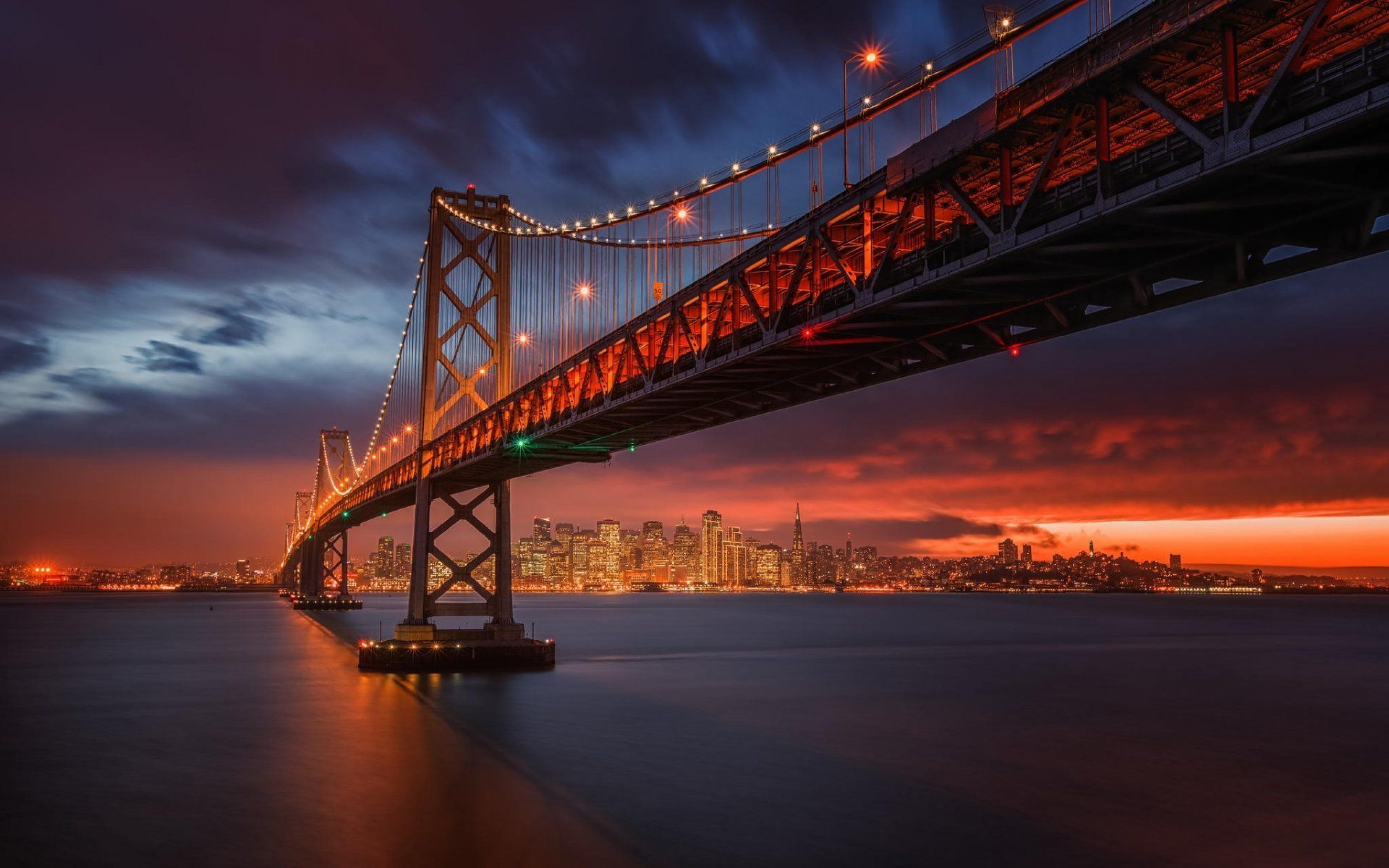 San Francisco: Bay Bridge, SFC, California, Sunset. 3460x2160 HD Background.