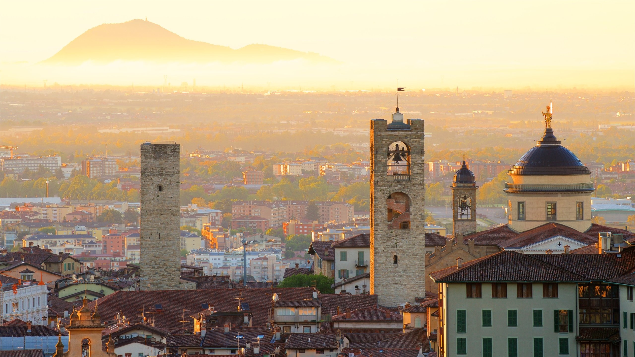 Ferienwohnung Bergamo, Italy, Cozy accommodations, Fewo direkt, 2560x1440 HD Desktop