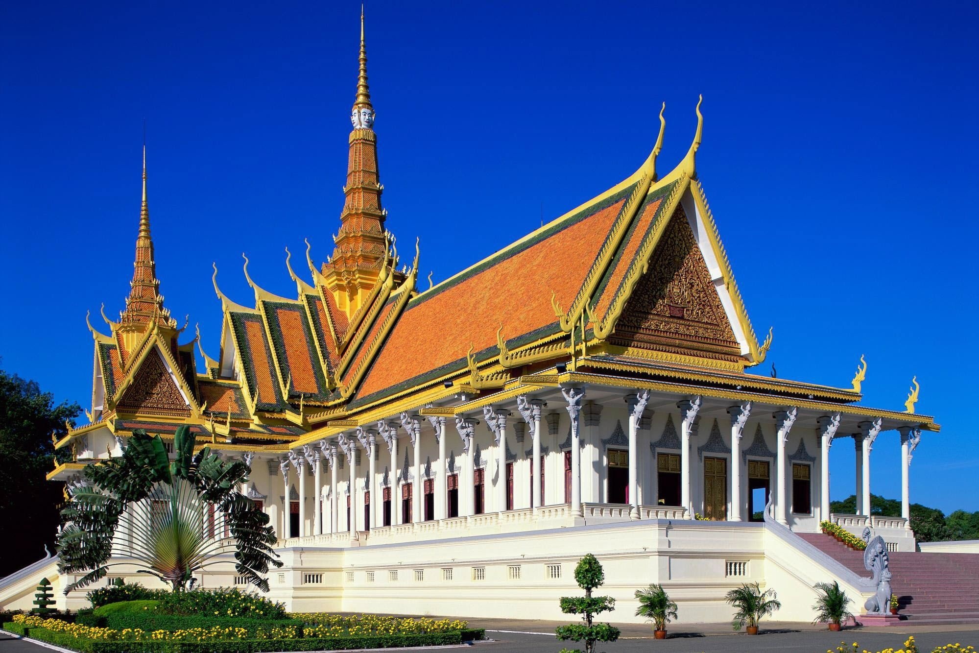 Thailand royal palace, Phnom Penh, Wallpaper, Holiday, 2000x1340 HD Desktop