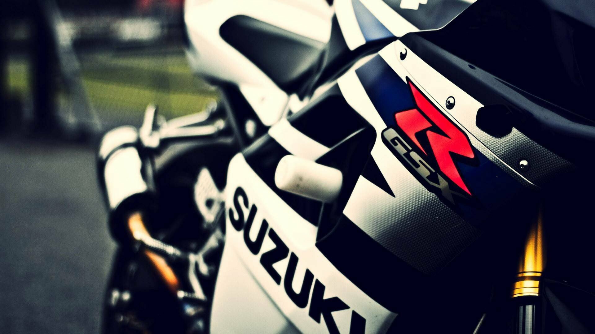 Suzuki bike wallpapers, Desktop and mobile backgrounds, Adventure-ready, Thrilling rides, 1920x1080 Full HD Desktop
