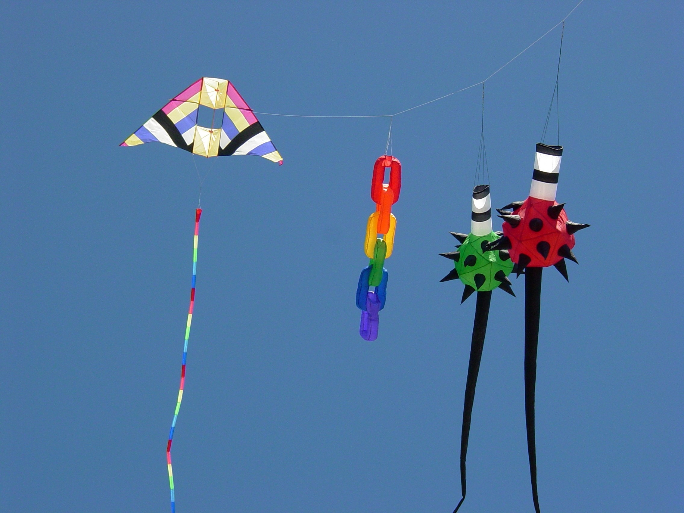 Kite Sports: Variety of kite design, Kite shapes and sizes, Multi-line kites. 2280x1710 HD Wallpaper.