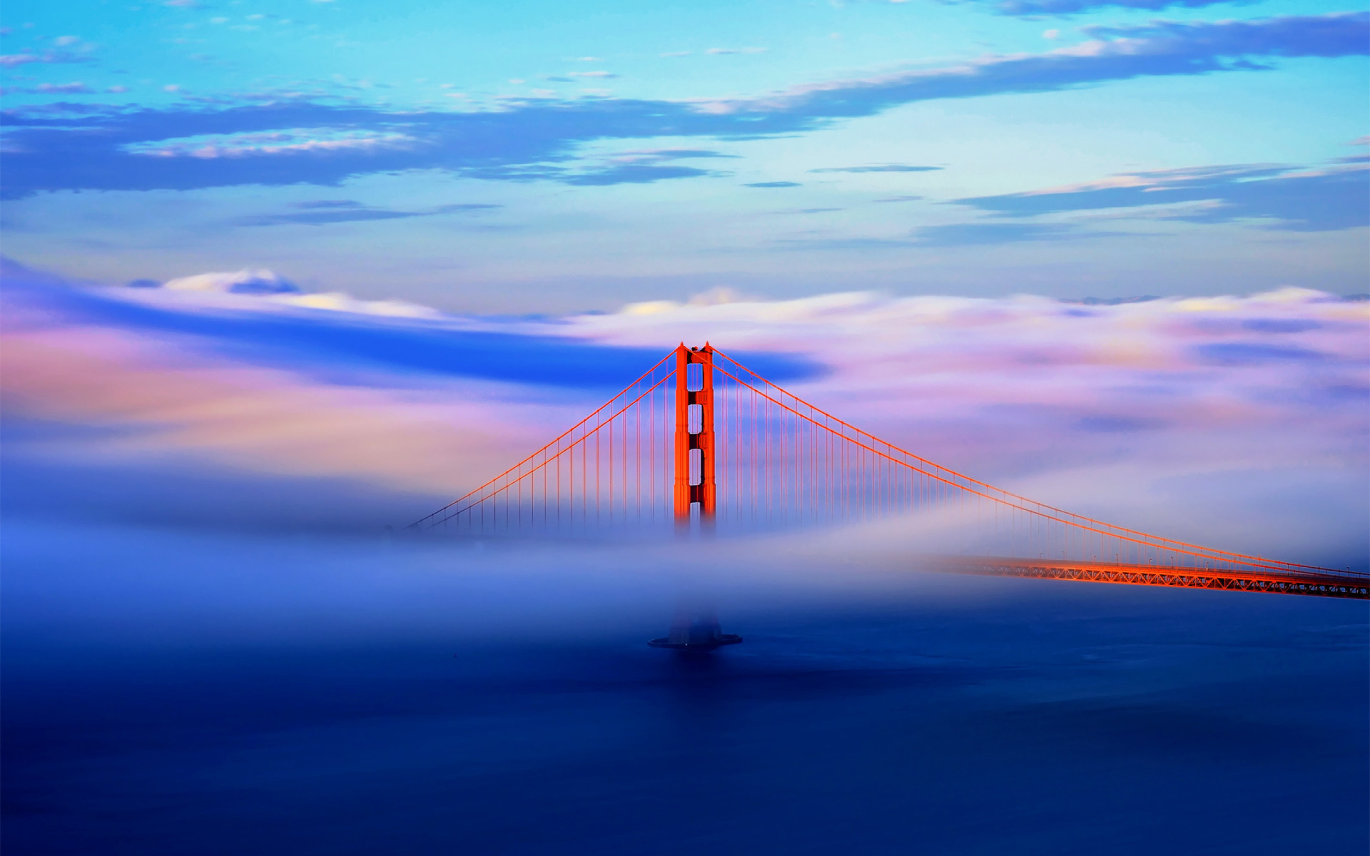 San Francisco: Golden Gate Bridge, Fog, Karl, Pacific Ocean. 1920x1200 HD Background.