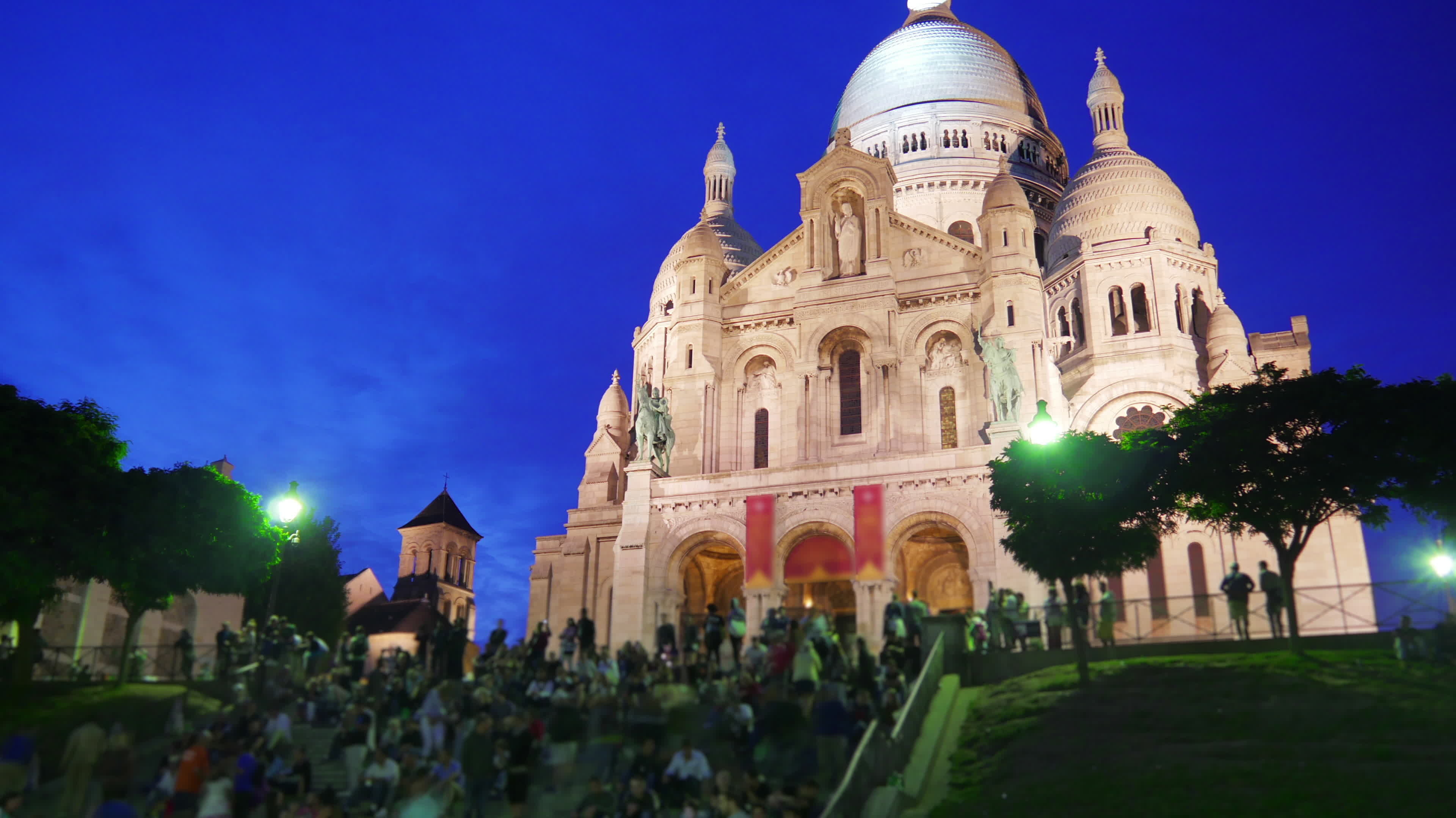 Sacre-Coeur Basilica, Sacred heart, Paris cathedral, Stock video, 3840x2160 4K Desktop