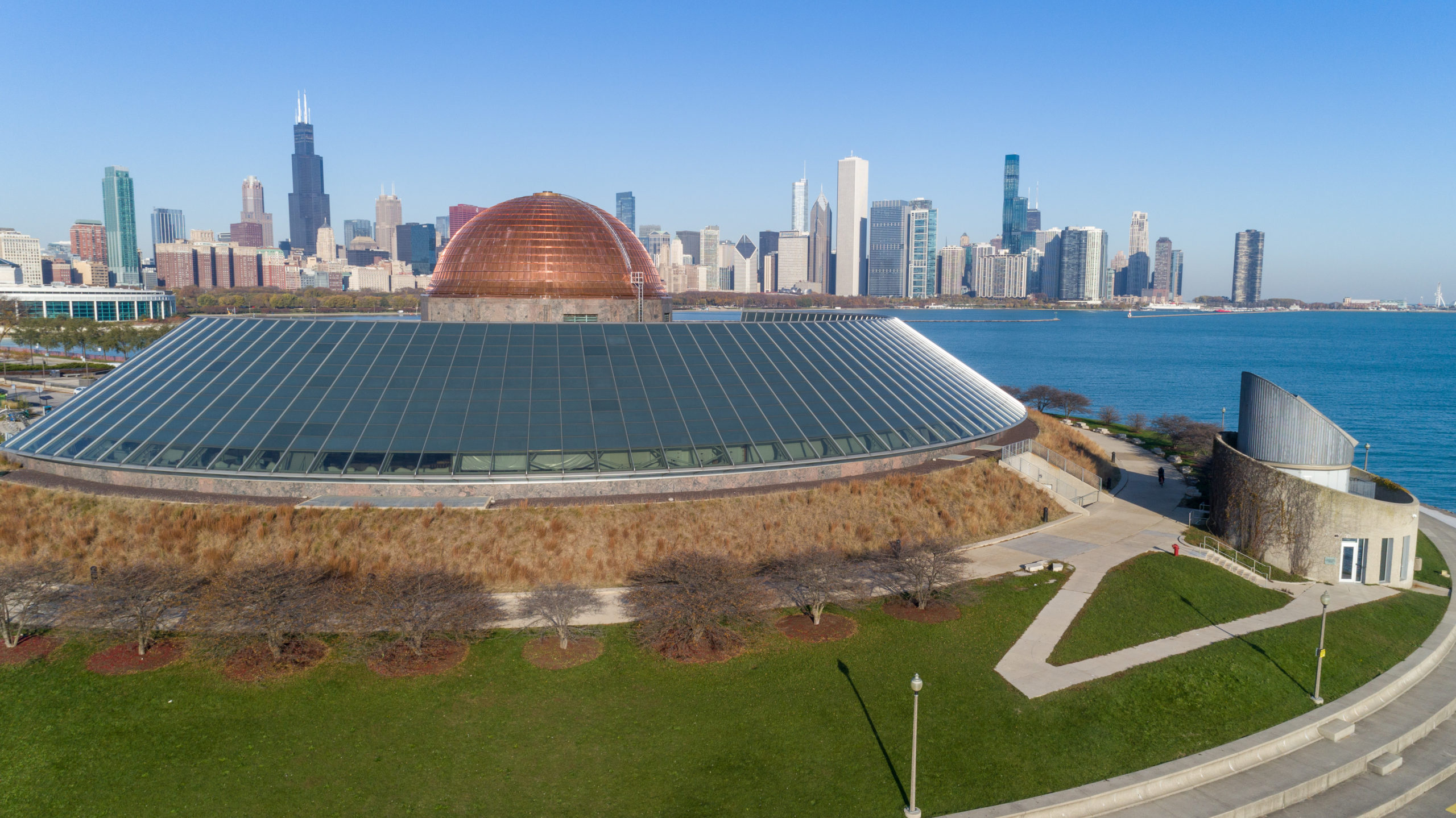 Adler Planetarium, Chicago, Iconic landmark, Rooftop stargazing, 2560x1440 HD Desktop