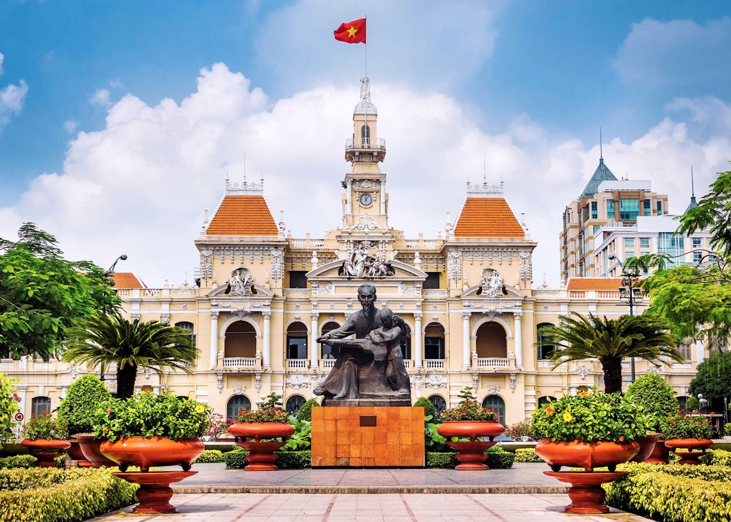 Visit Ho Chi Minh City, Vietnam trip, Authentic experiences, Local insights, 2540x1810 HD Desktop
