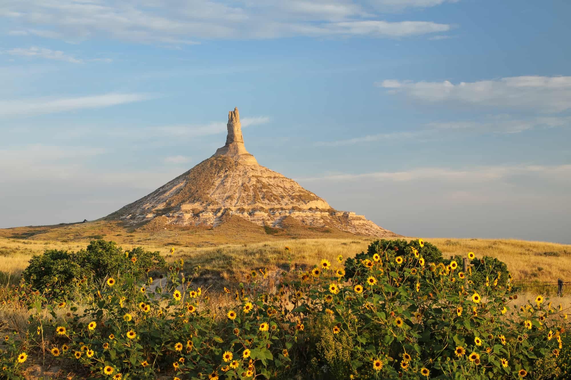 Chimney Rock, Nebraska vacation spots, Midwest, 2000x1340 HD Desktop