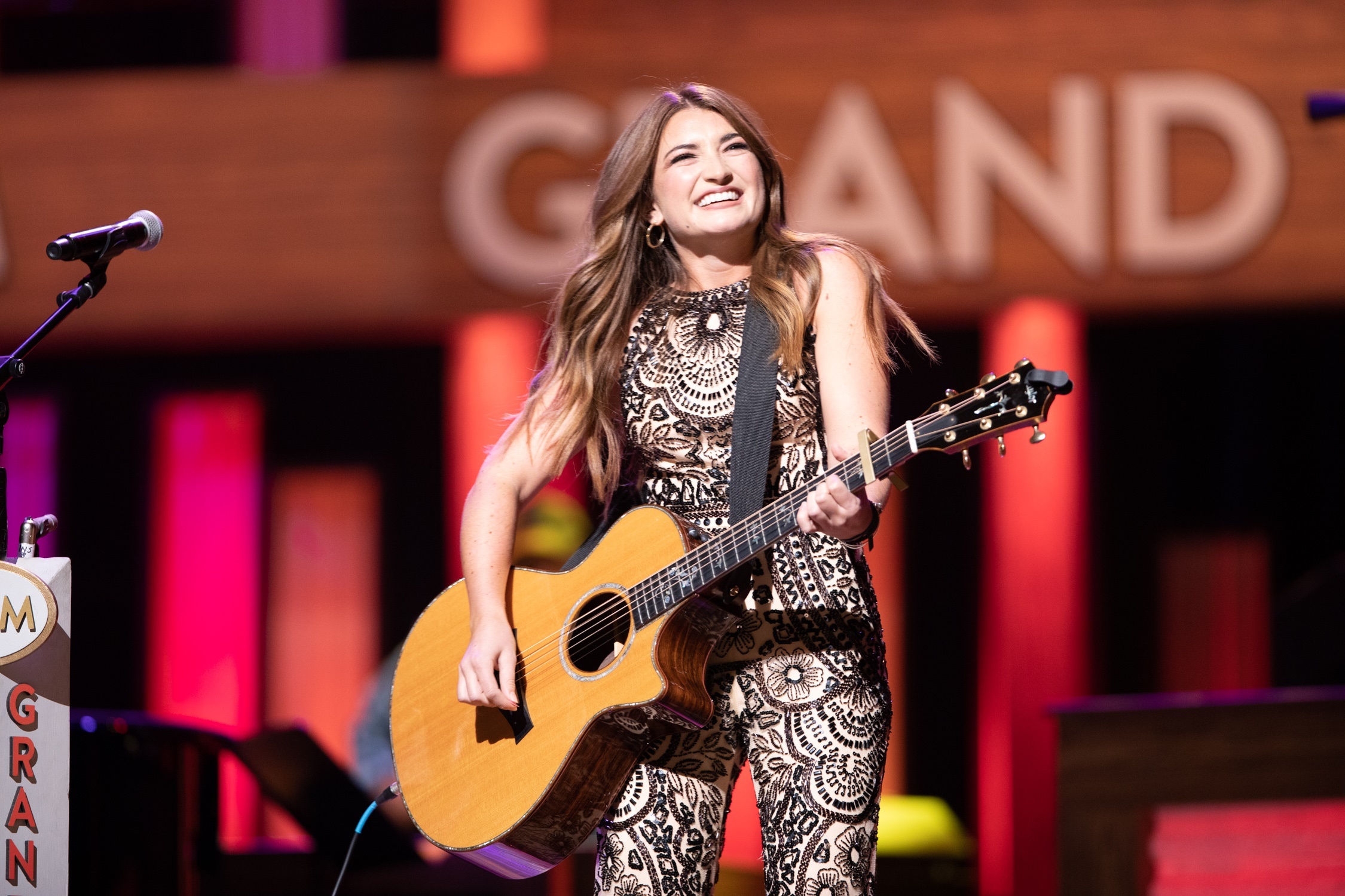 Tenille Townes, Grand Ole Opry debut, Nashville sounds, Country music, 2250x1500 HD Desktop