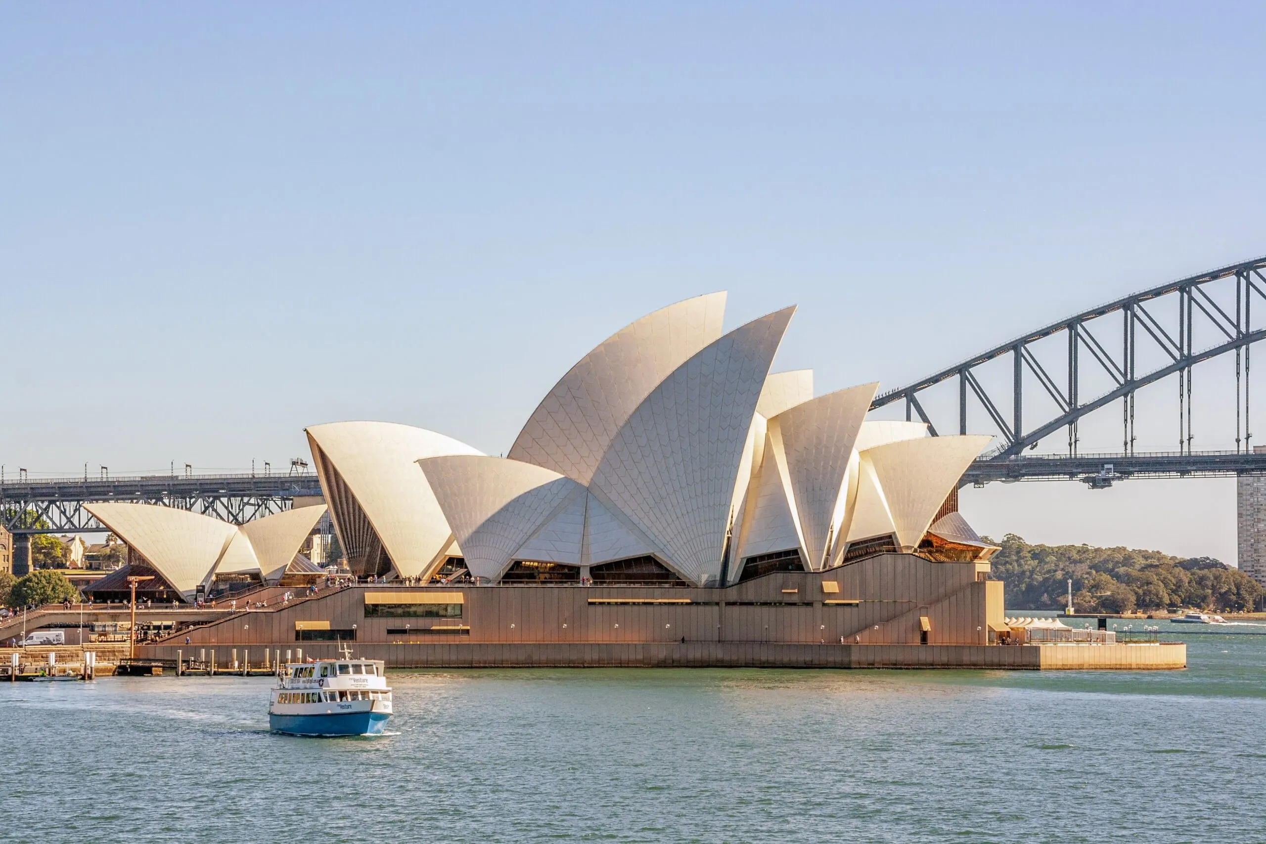Jorn Utzon, Sydney Opera House architect, Architectural wonder, Iconic design, 2560x1710 HD Desktop