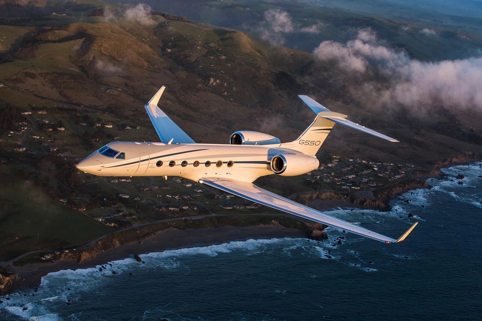 Gulfstream G550 - Everything You Need to Know - Compare Private Planes 2050x1370
