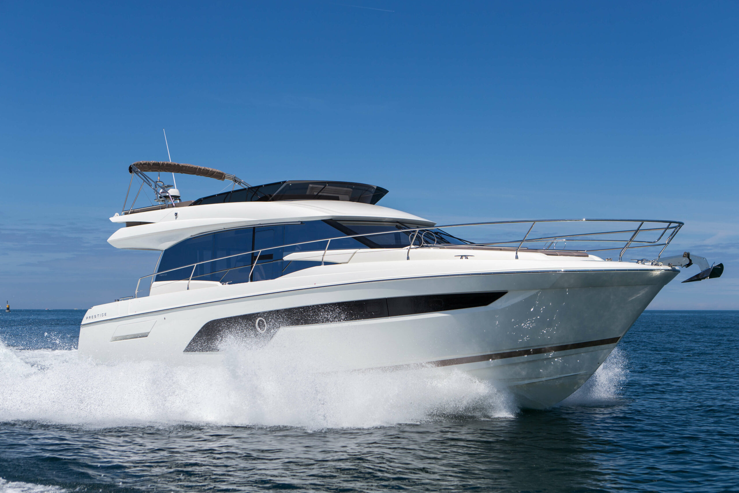 Yacht: Prestige 520 Flybridge, Luxury boat, Cruising on the sea. 2560x1710 HD Background.