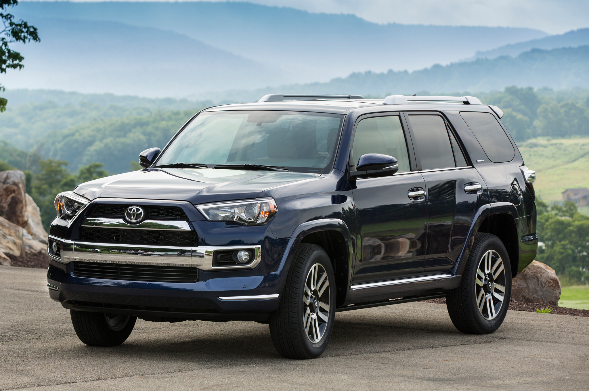 Toyota 4Runner, Specifications and details, Powerful SUV, Car enthusiast's dream, 2050x1360 HD Desktop