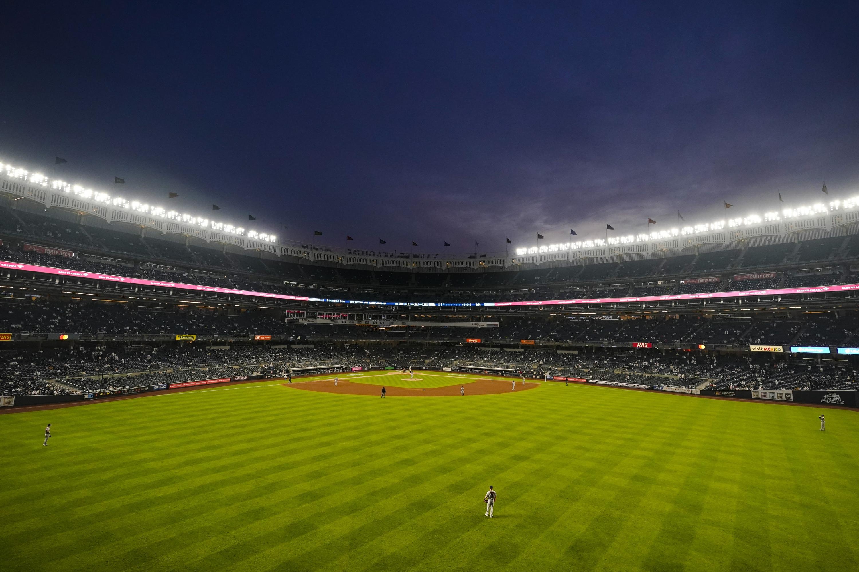 Vaccinated fans, Stadium capacity, Covid-19 protocols, Safe sports events, NY Yankees game, 3000x2000 HD Desktop
