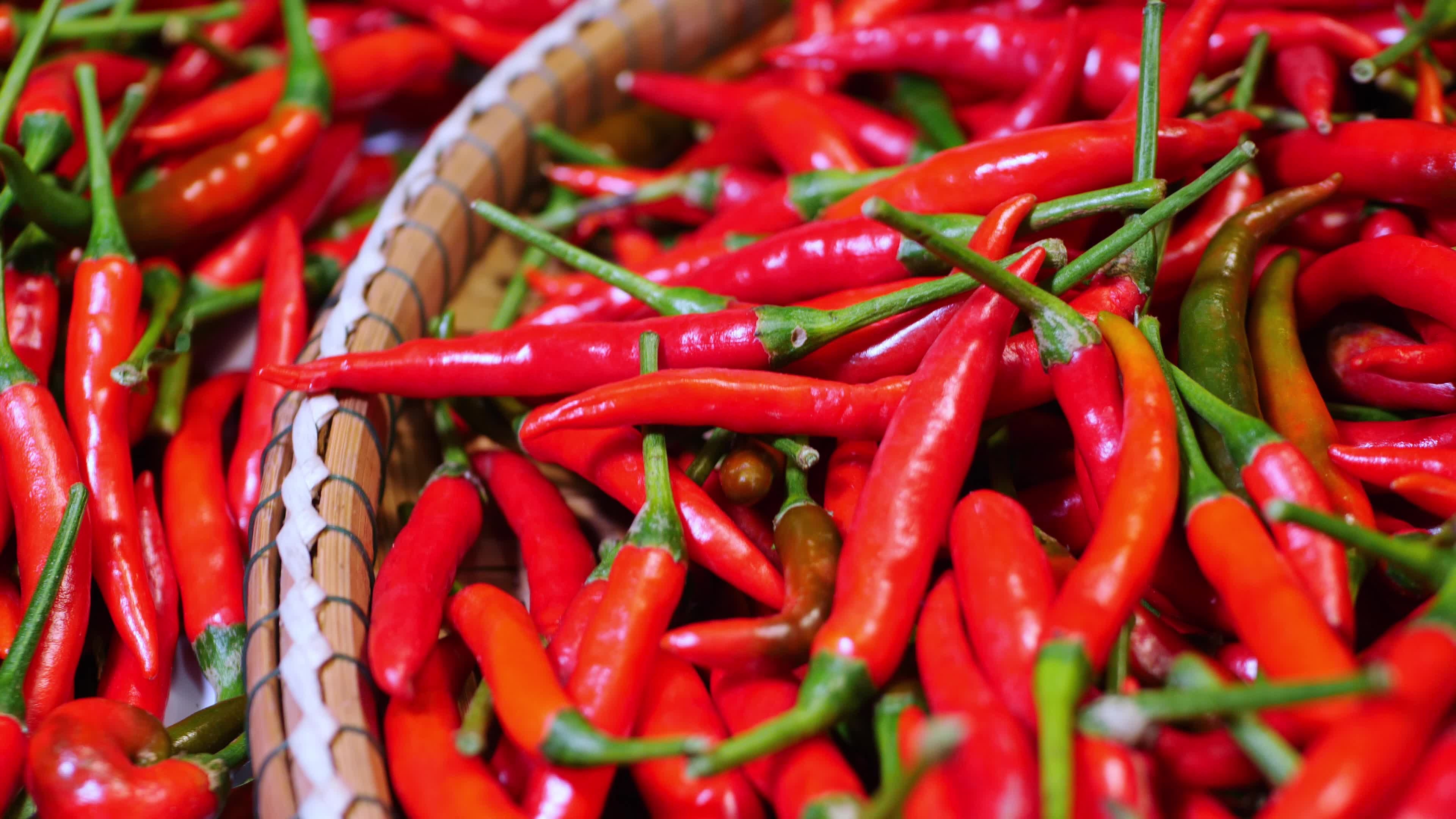 Spicy Thai cuisine, Red hot peppers, Cooking aromatics, Vibrant seasoning, 3840x2160 4K Desktop
