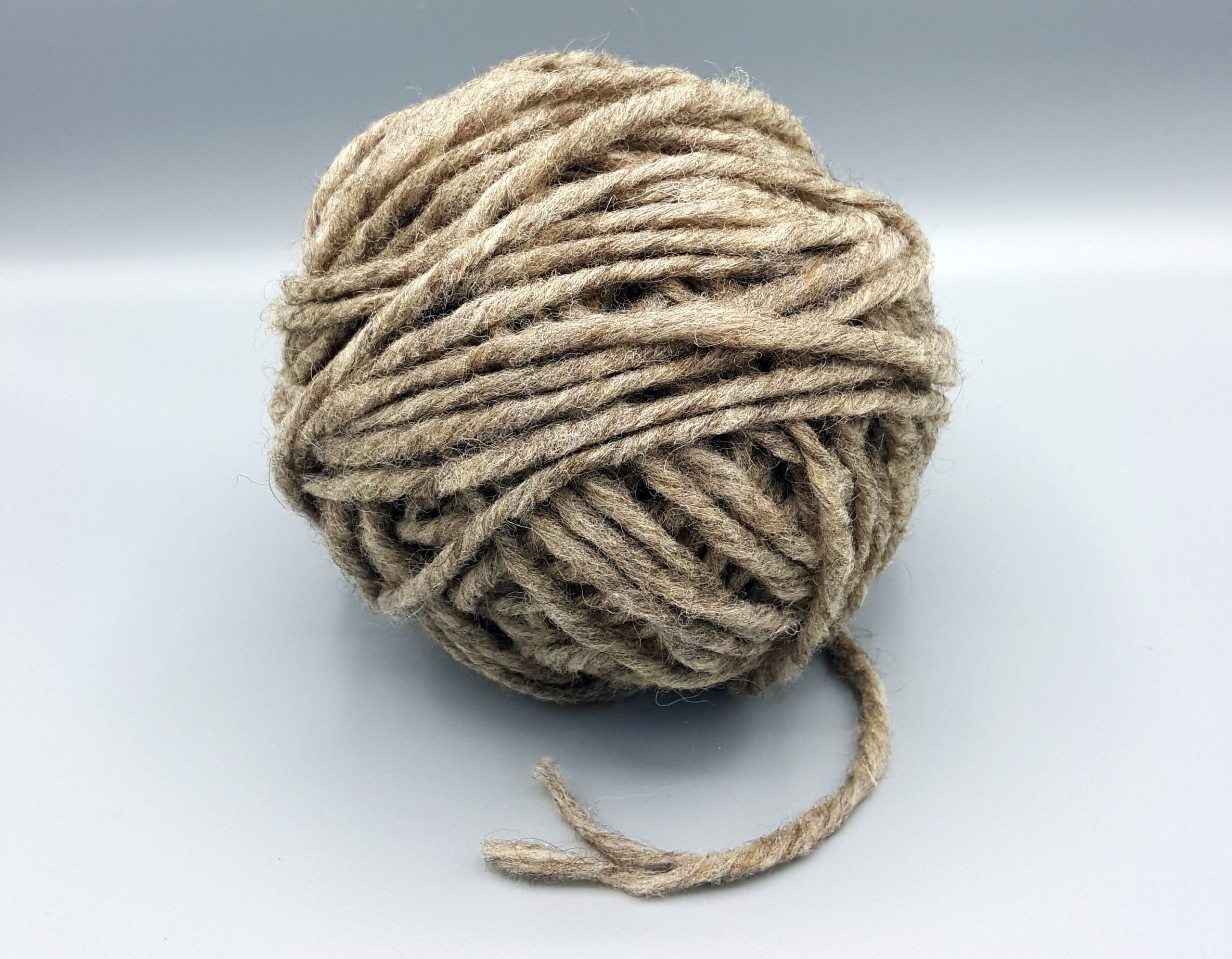 Bulky wool yarn, Chunky texture, Crafting material, Cozy and warm, 2560x2000 HD Desktop
