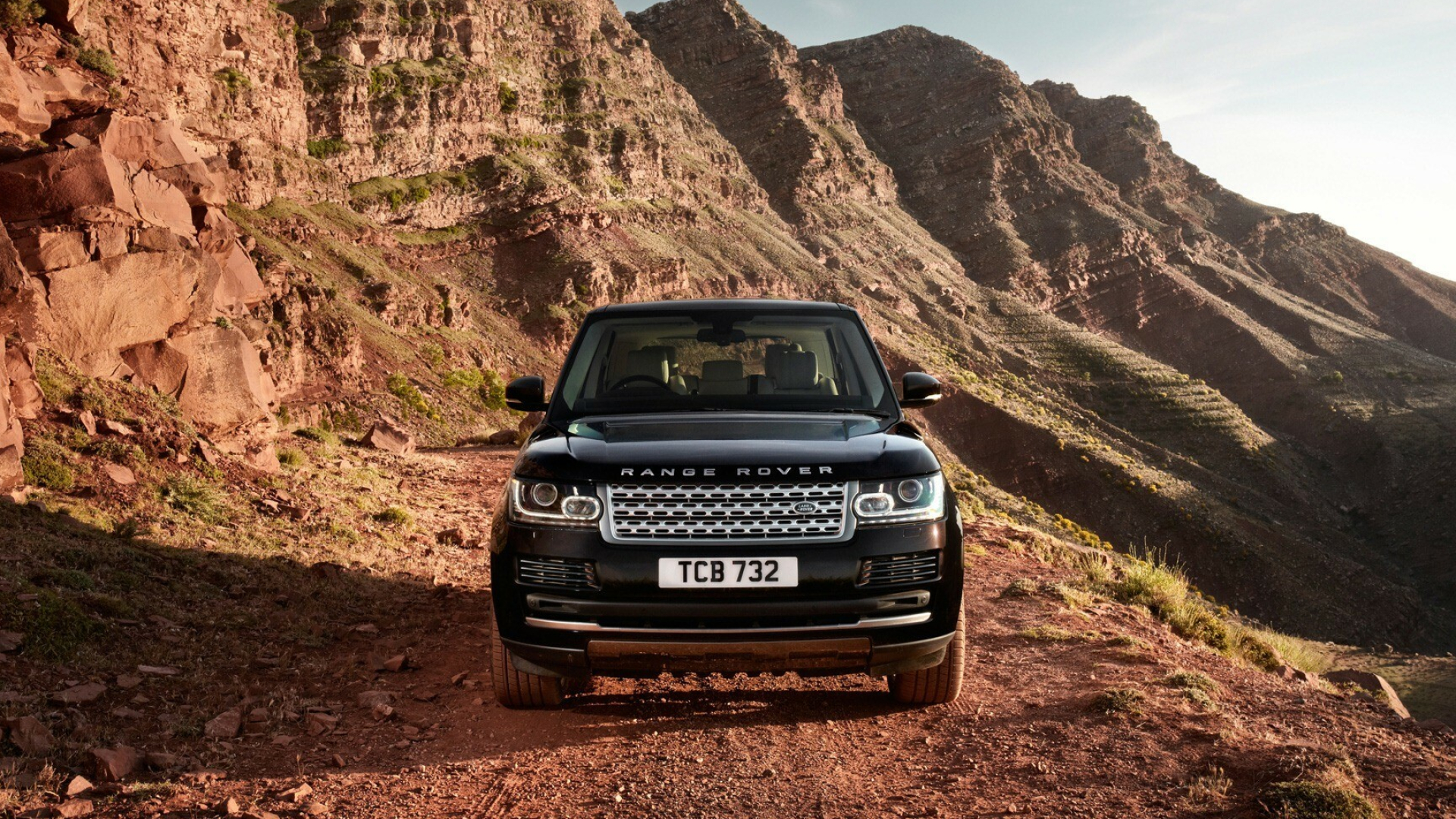 Range Rover: Model Vogue, The brand's cars used to win the 1979 inaugural and 1981 Paris–Dakar Rally. 1920x1080 Full HD Background.