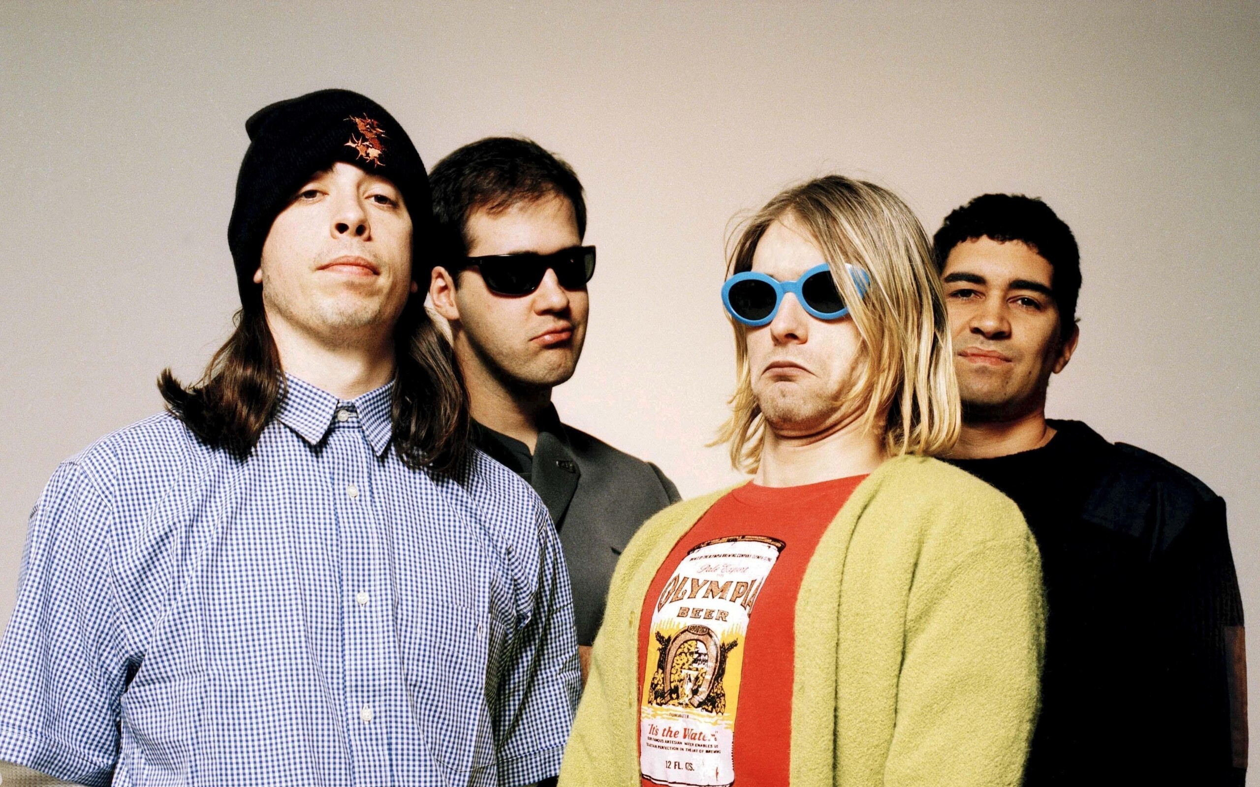 Nirvana: A popular rock band from Aberdeen, Washington, United States, The lead single "Smells Like Teen Spirit". 2560x1600 HD Background.