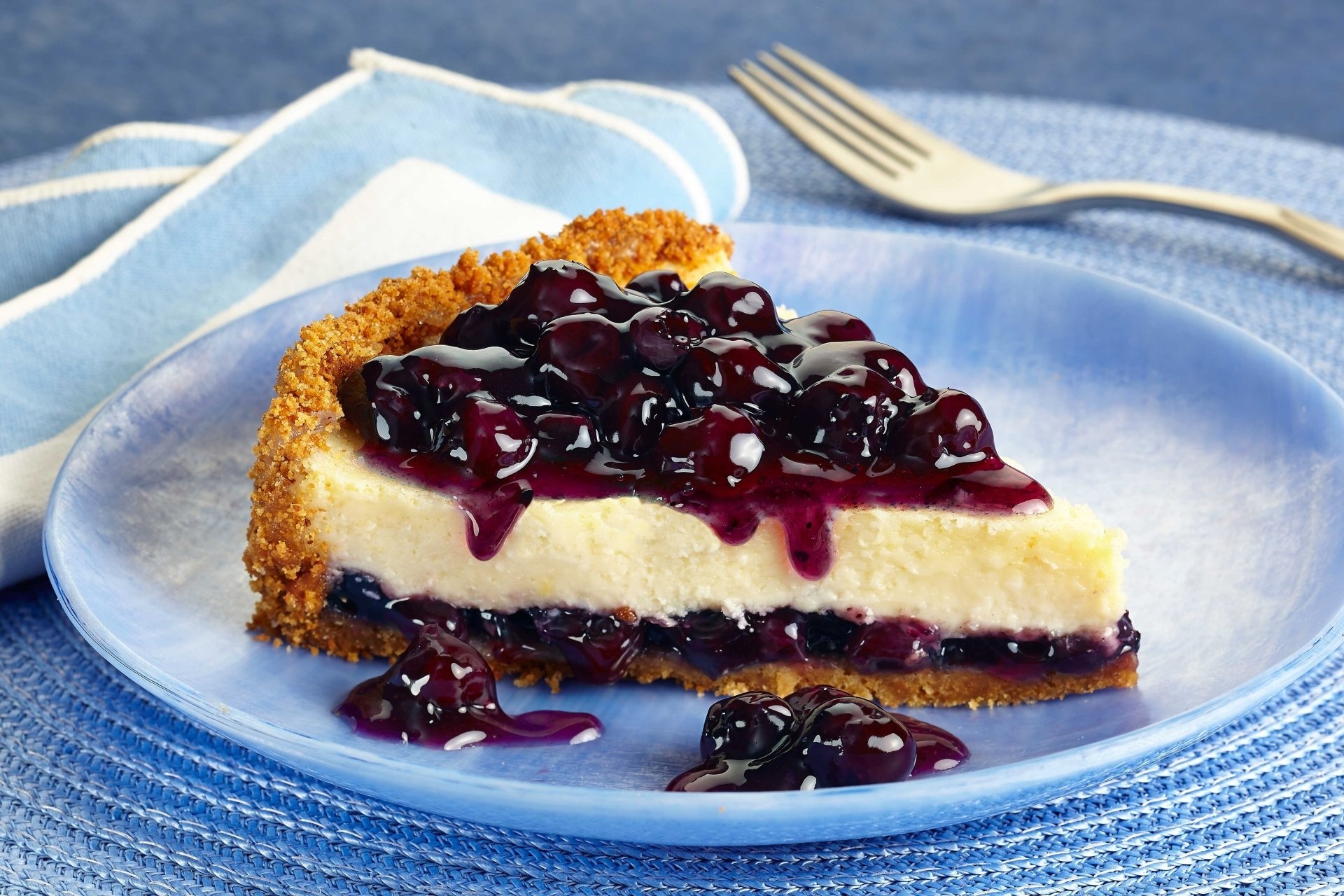 Cheesecake: A mouth-watering combination of cheese and cake. 1920x1280 HD Background.