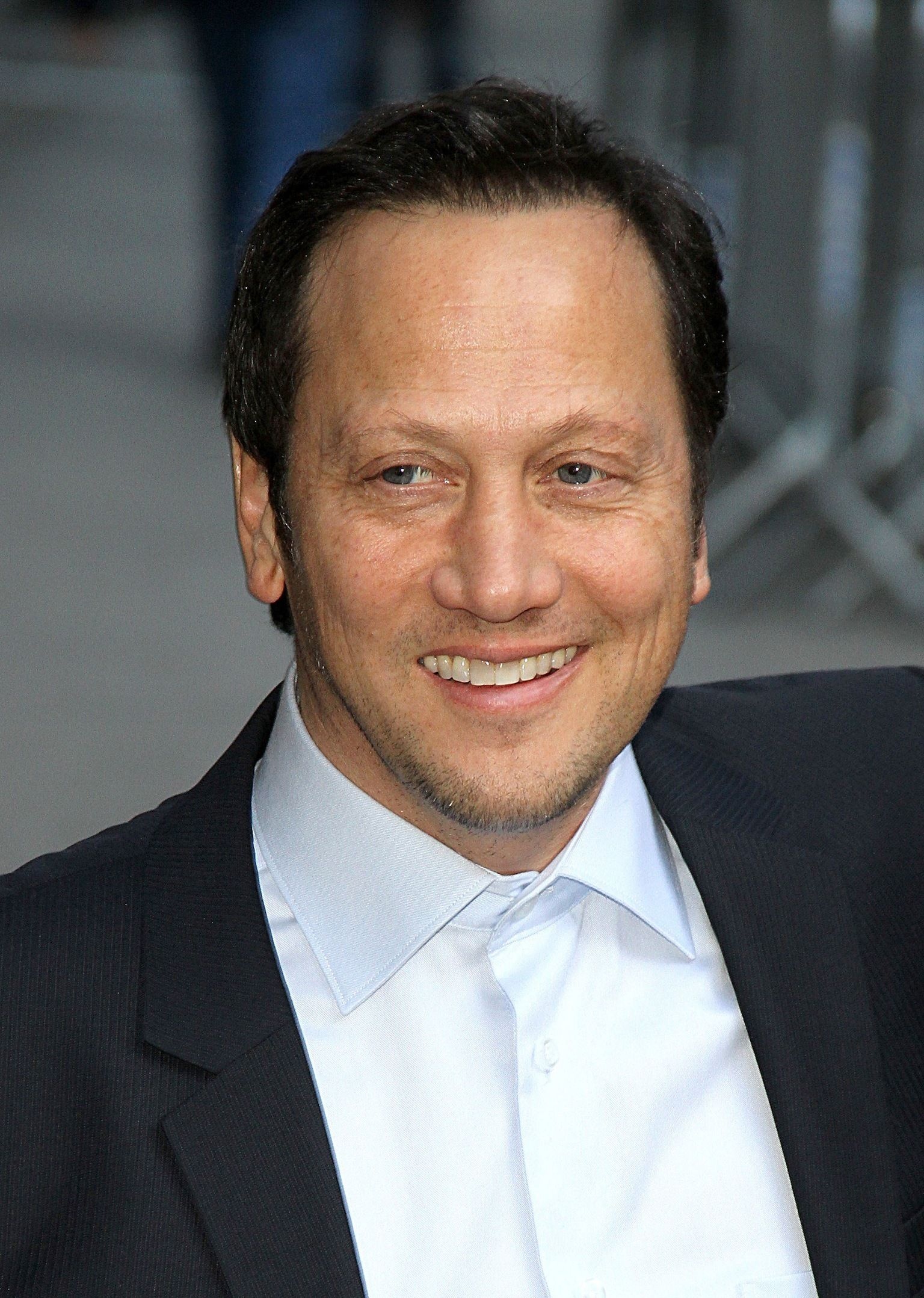 Rob Schneider: Made his directorial debut with the 2007 comedy Big Stan. 1540x2160 HD Background.