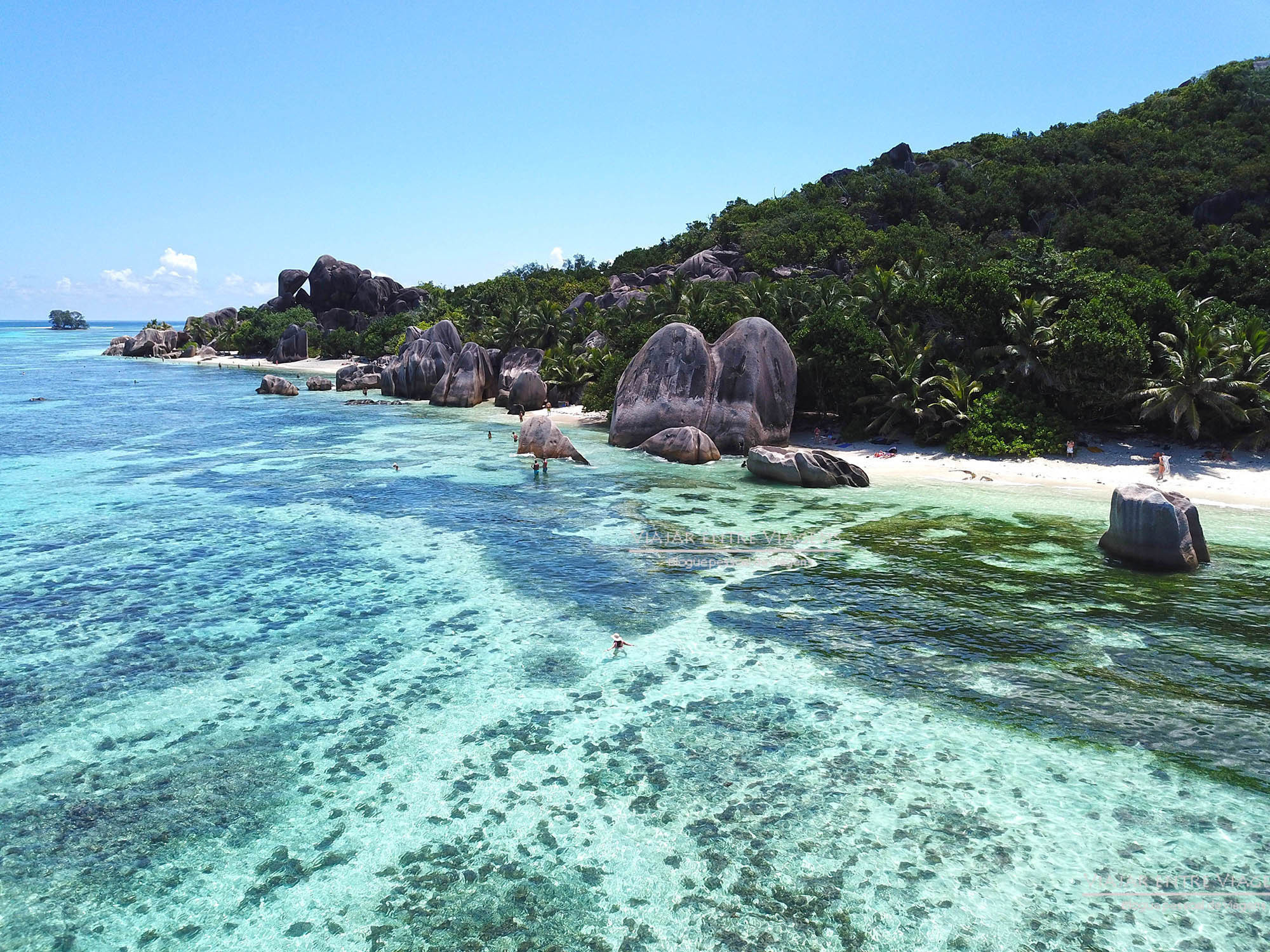 The most beautiful beach, La Digue Island, Seychelles, Mundo Sapo Viagens, 2000x1500 HD Desktop