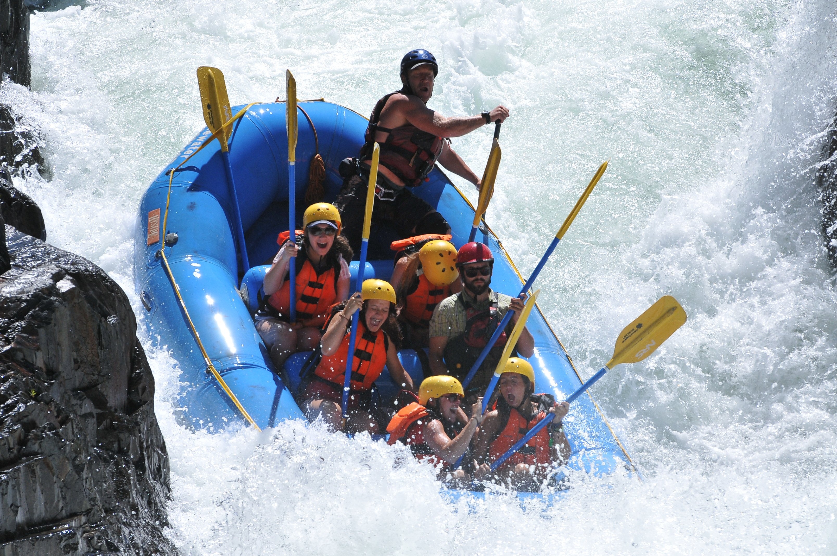 Rafting: A group whitewater boating activity performed by adrenaline lovers. 3220x2140 HD Wallpaper.