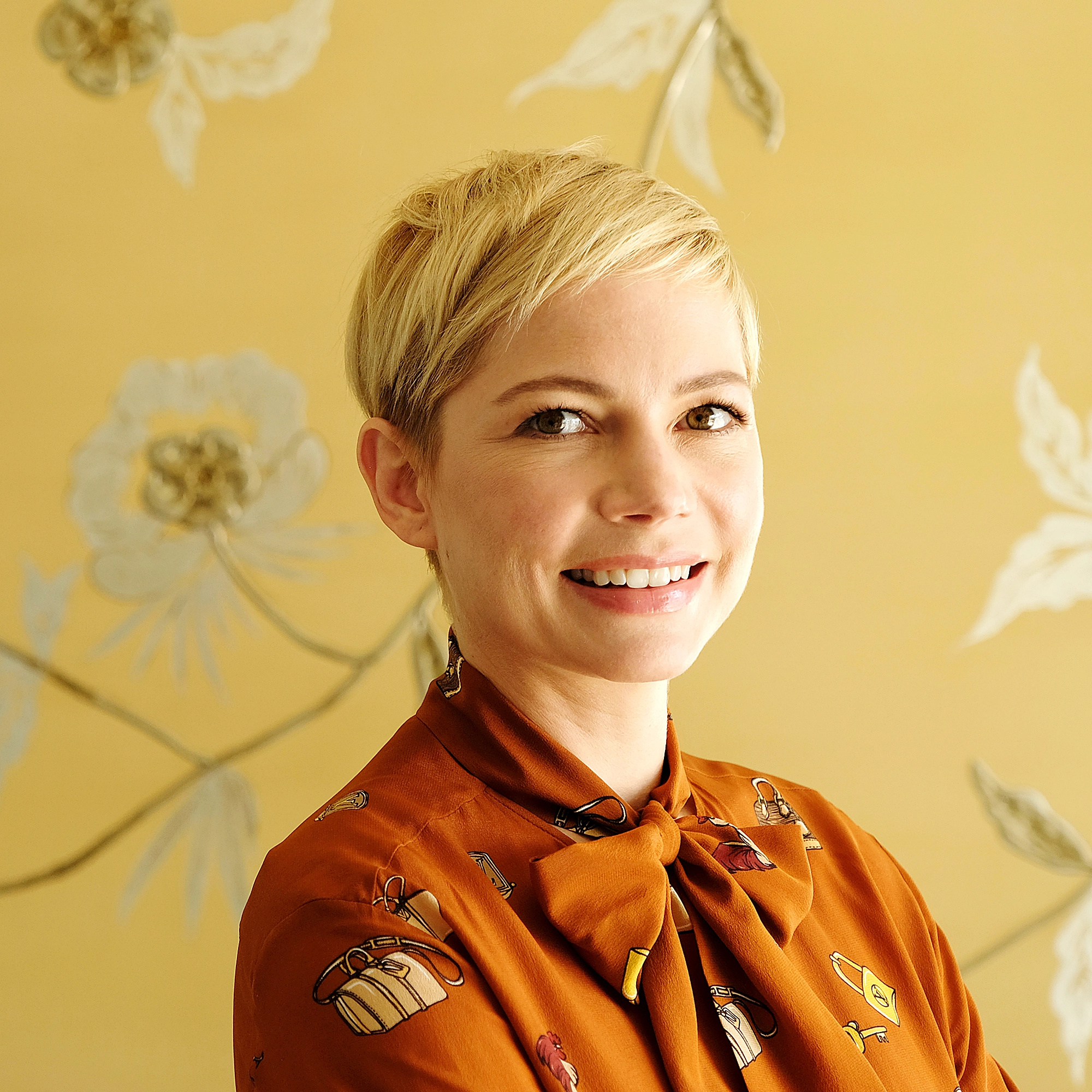 Michelle Williams, Hair transformation, Short hair inspiration, Celebrity style, 2000x2000 HD Phone