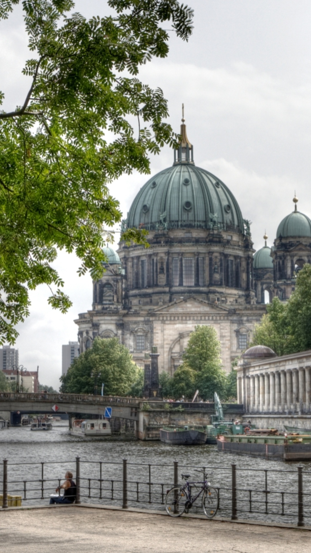 Berlin Cathedral, HD wallpaper, Stunning visuals, Captivating view, 1080x1920 Full HD Handy