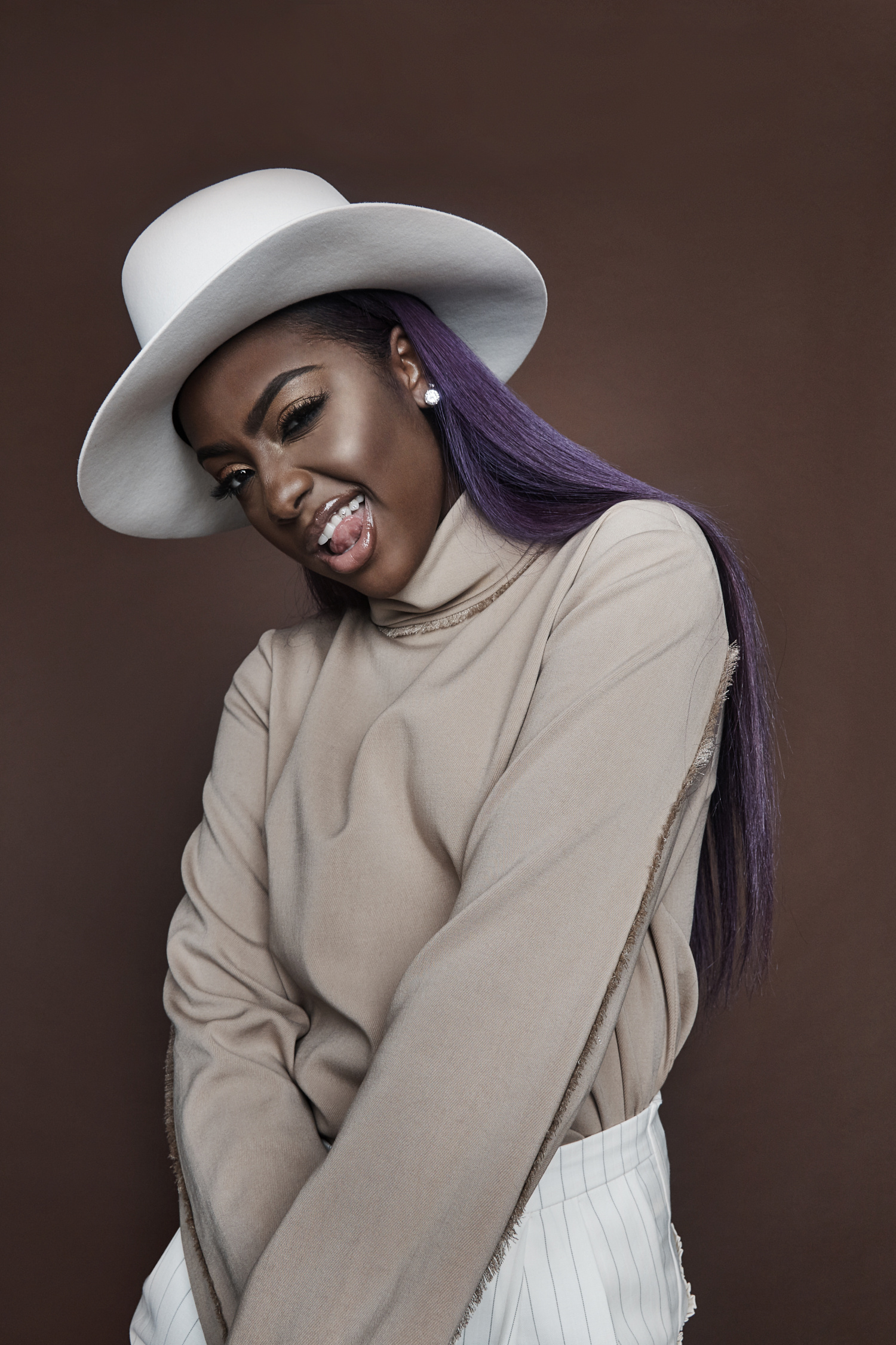 Justine Skye music, Making music for, Bad bitches hunger, Tv, 1500x2250 HD Handy