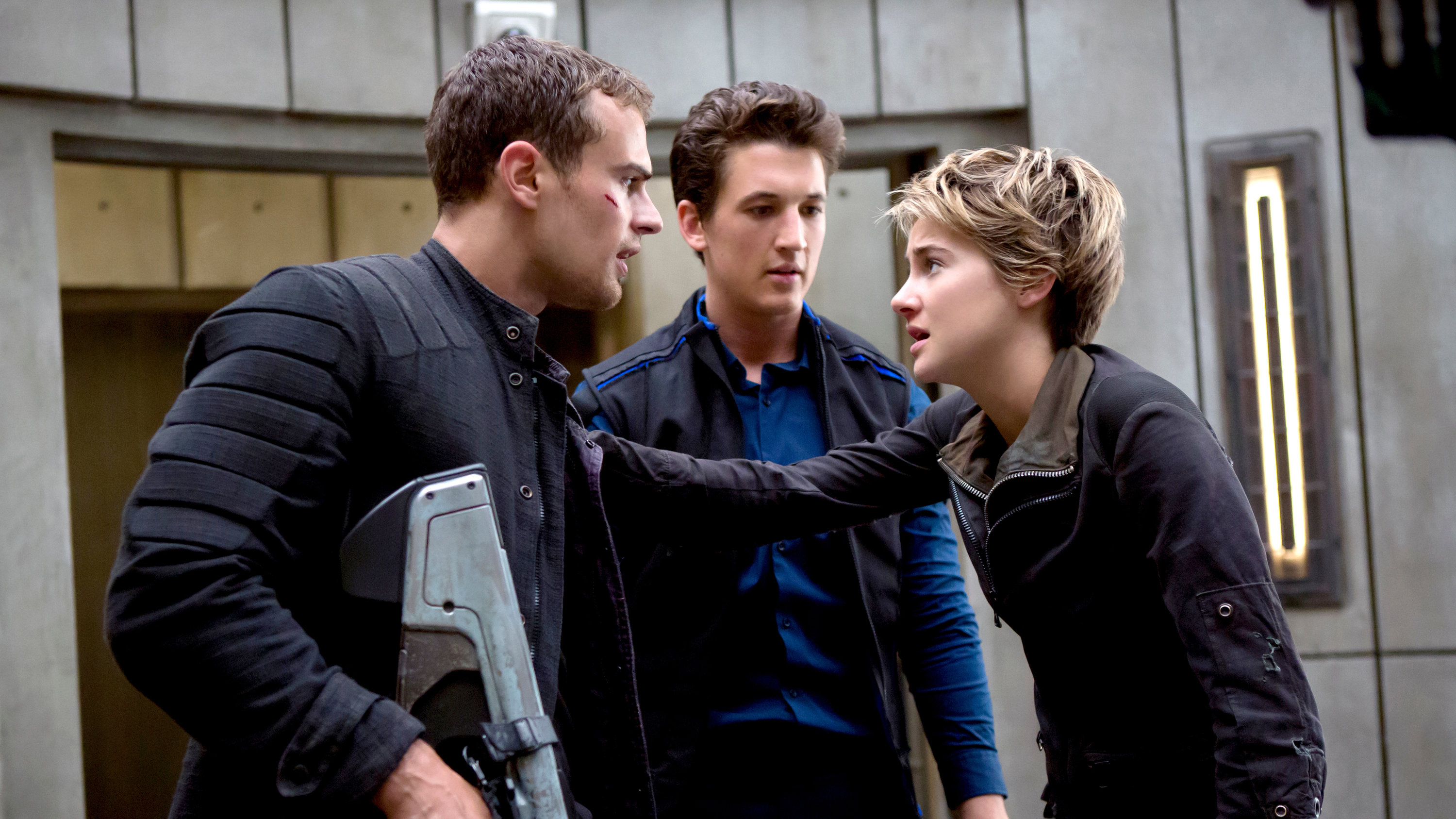 Insurgent movie, Tougher Shailene Woodley, Movie review, Shailene Woodley, 3000x1690 HD Desktop