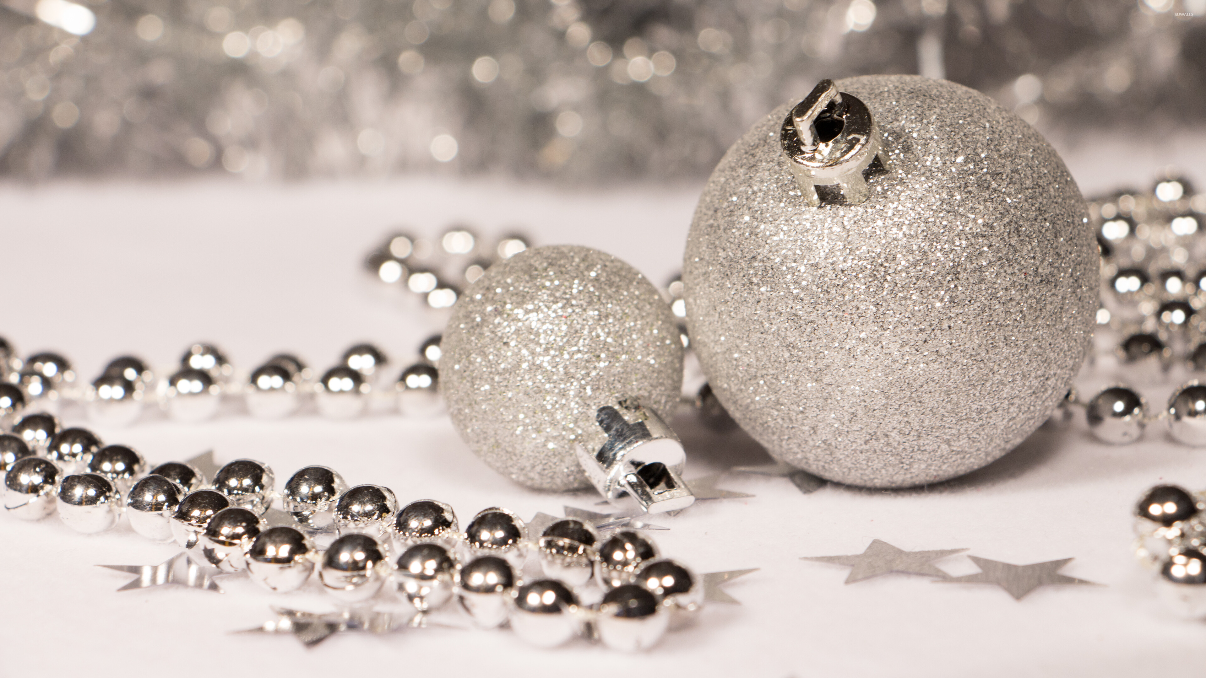 Christmas Ornament: Silver Xmas ornaments, Garland. 3840x2160 4K Background.