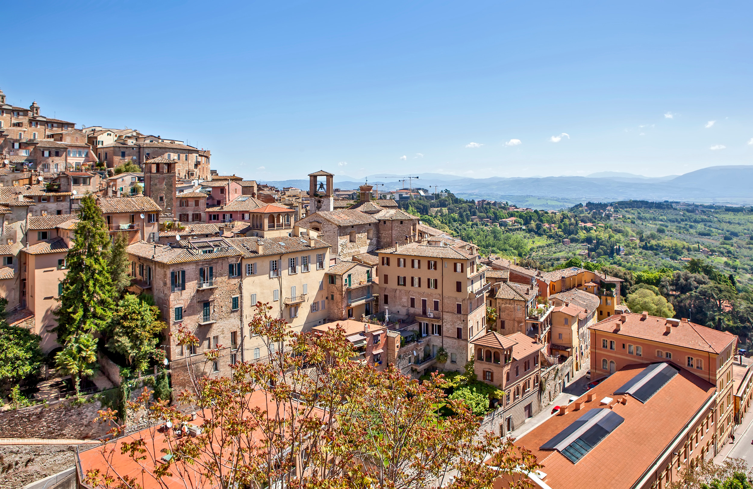 Historic and scenic Perugia, 4-day getaway, Italian hotel, Flight included, 2500x1630 HD Desktop