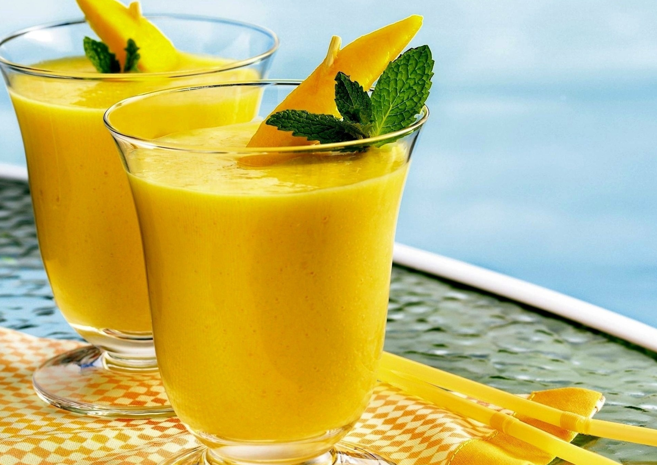 Mango: Provides a good amount of vitamin A, Juice. 2130x1510 HD Background.