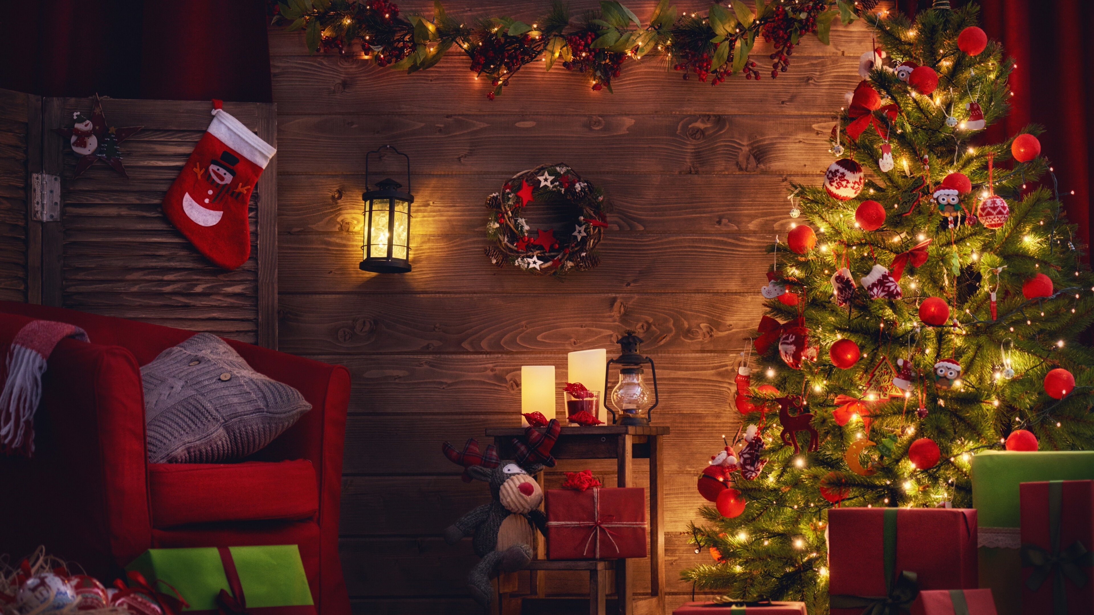 Christmas tree, Holiday decorations, 4k wallpaper, 3840x2160 4K Desktop