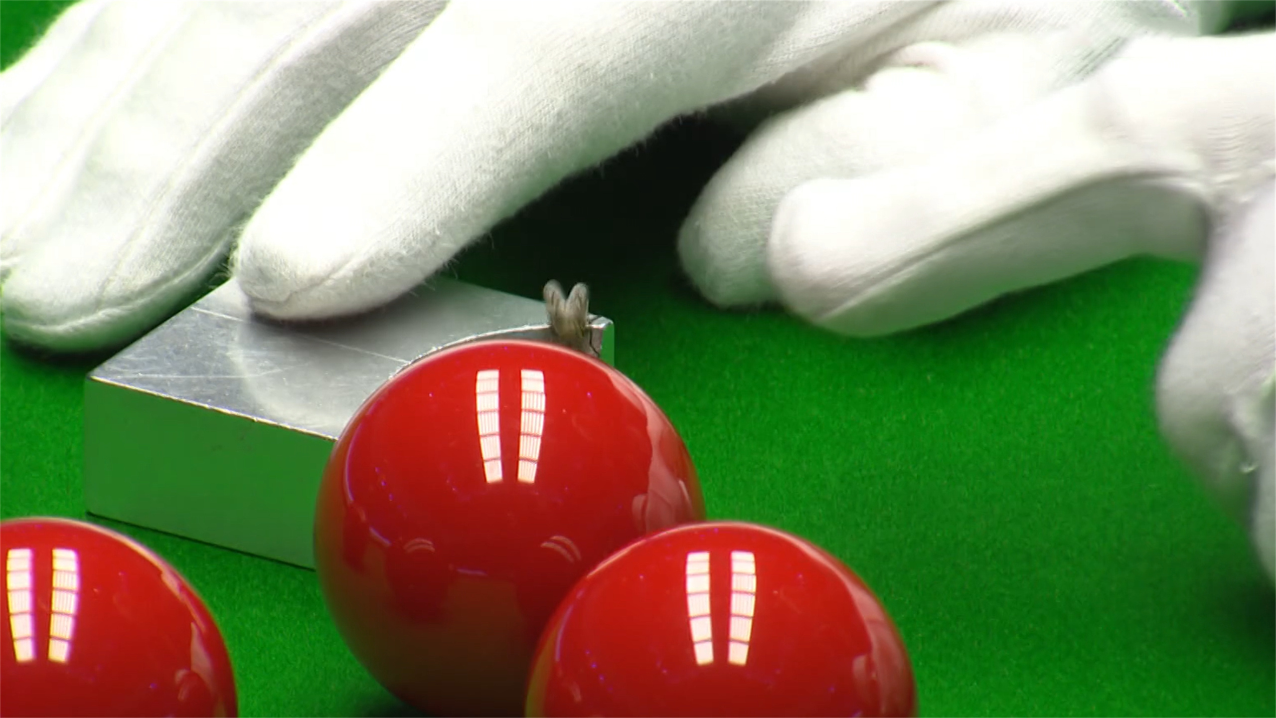 Snooker: Competitive cue sports, Fifteen-reds game, Internationally practiced recreational activity. 2560x1440 HD Wallpaper.