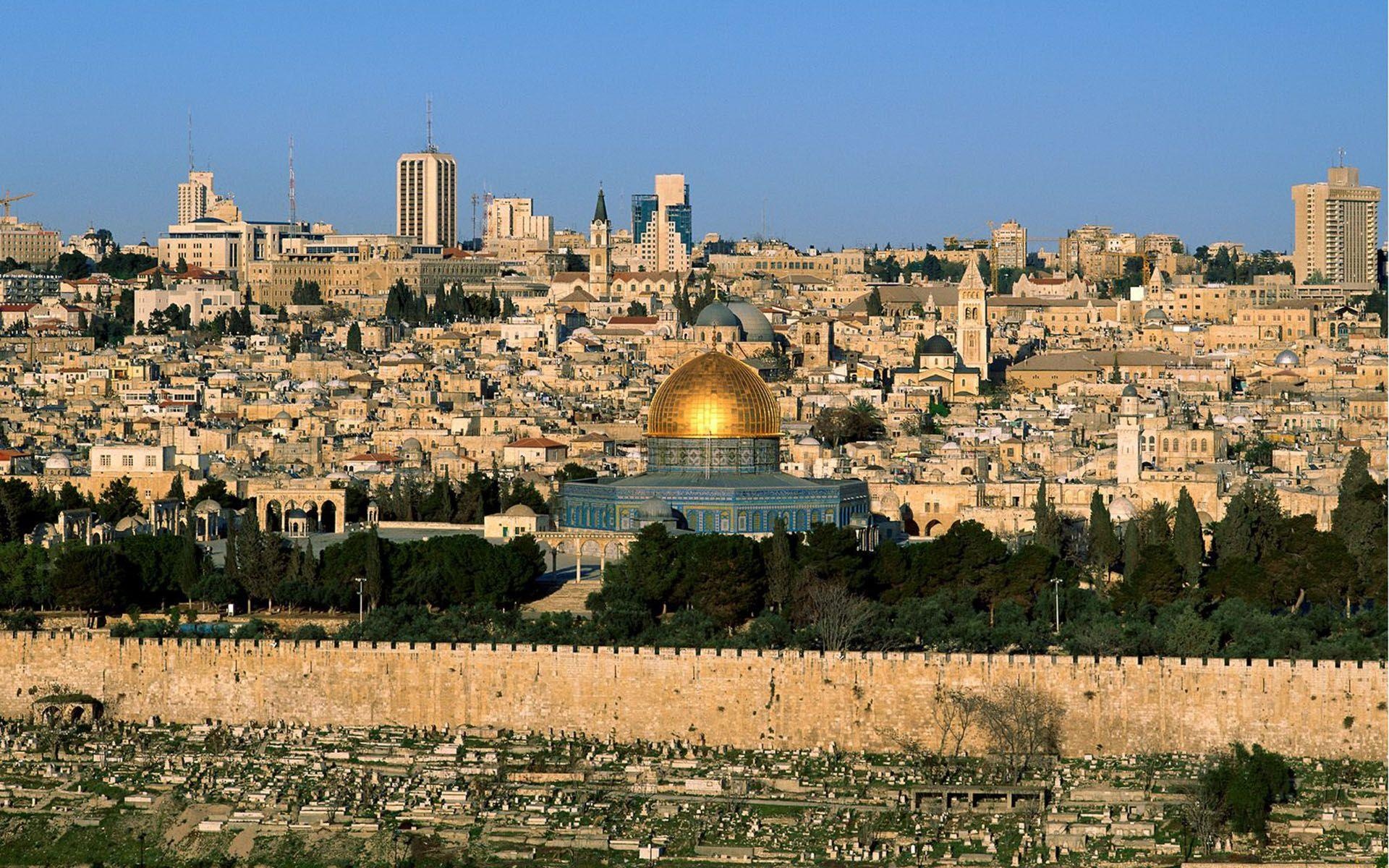 Jerusalem: A Muslim holy place containing the Dome of the Rock, Al-Aqsa Mosque, and other structures. 1920x1200 HD Background.