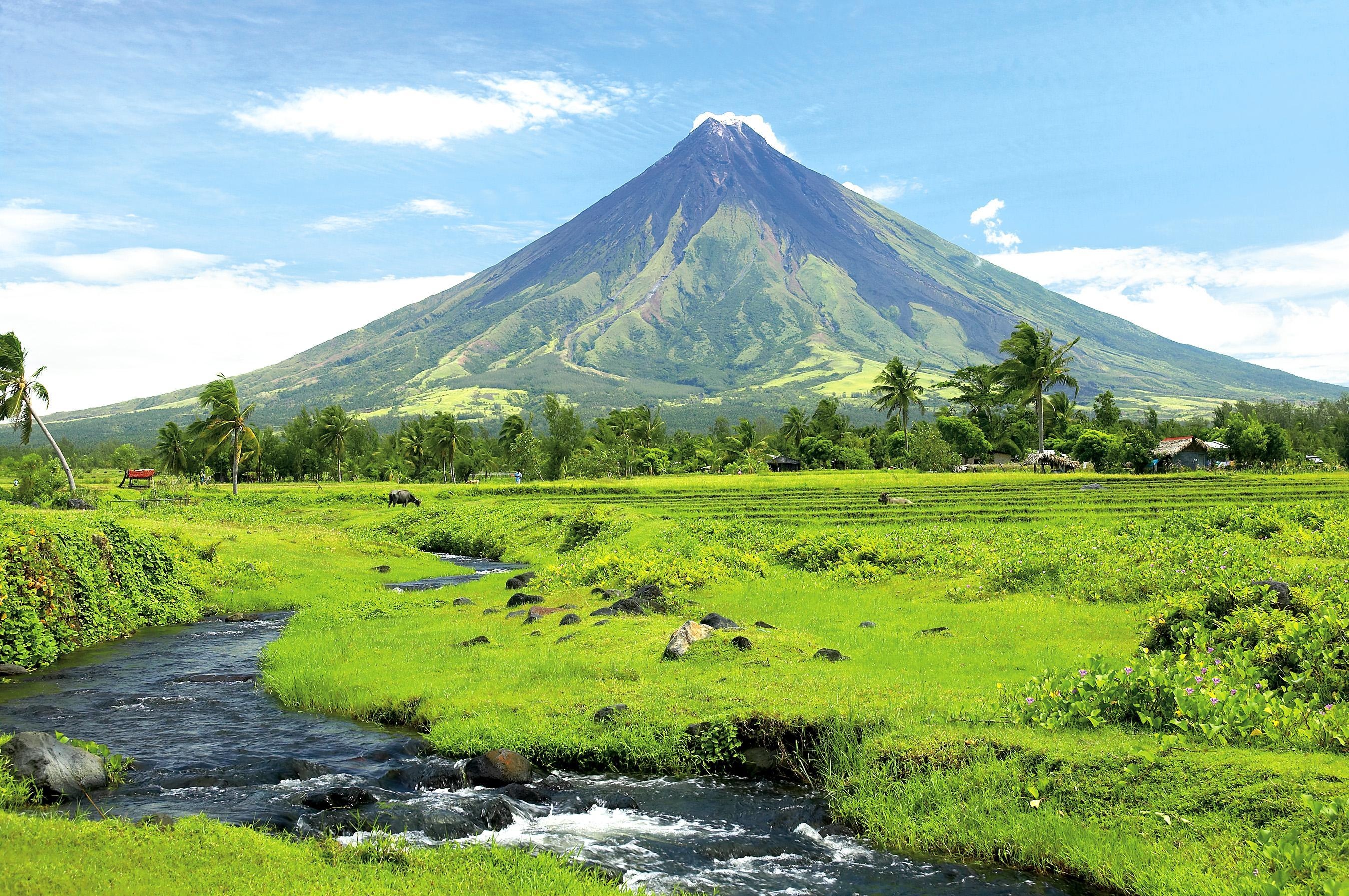 Mayon Volcano, Philippines, Travels, Must-visit destination, 2700x1800 HD Desktop