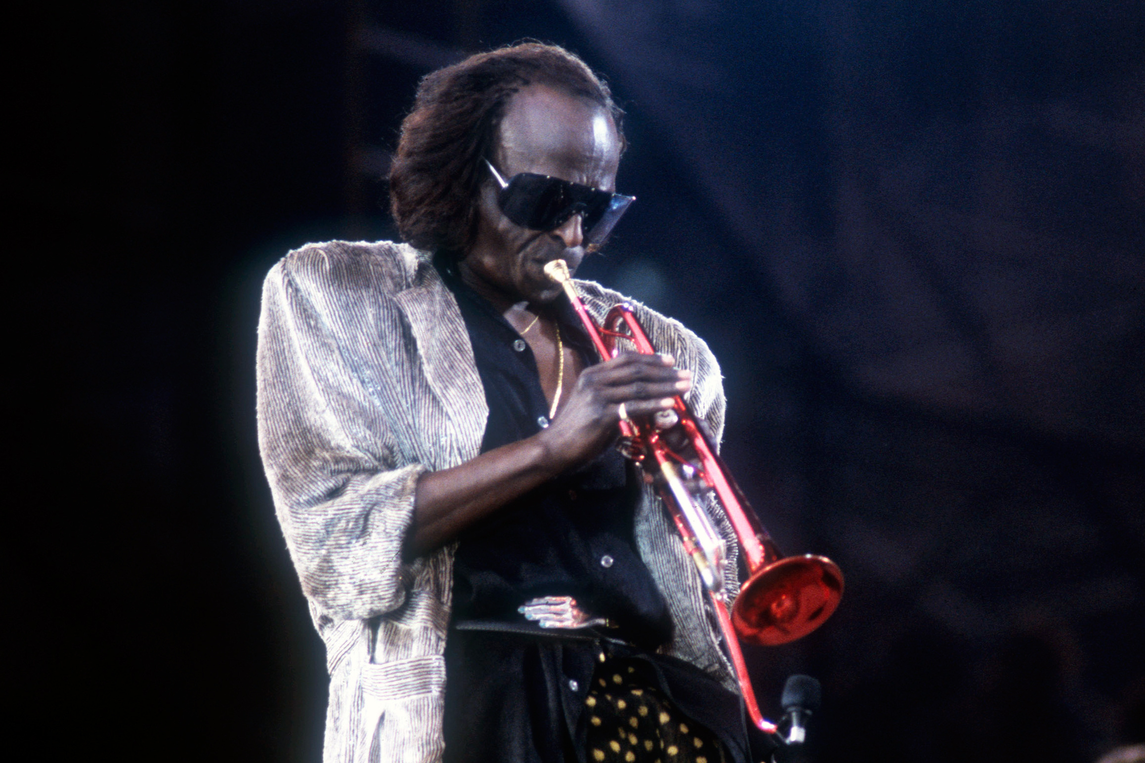 Miles Davis, Unreleased track discovery, Musical paradise, Rolling Stone exclusive, 2320x1550 HD Desktop