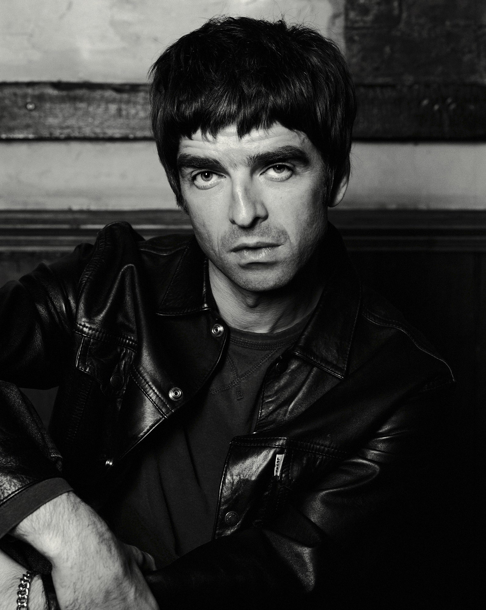 Noel Gallagher, Solo album, Chasing Yesterday, Vogue, 1600x2000 HD Phone