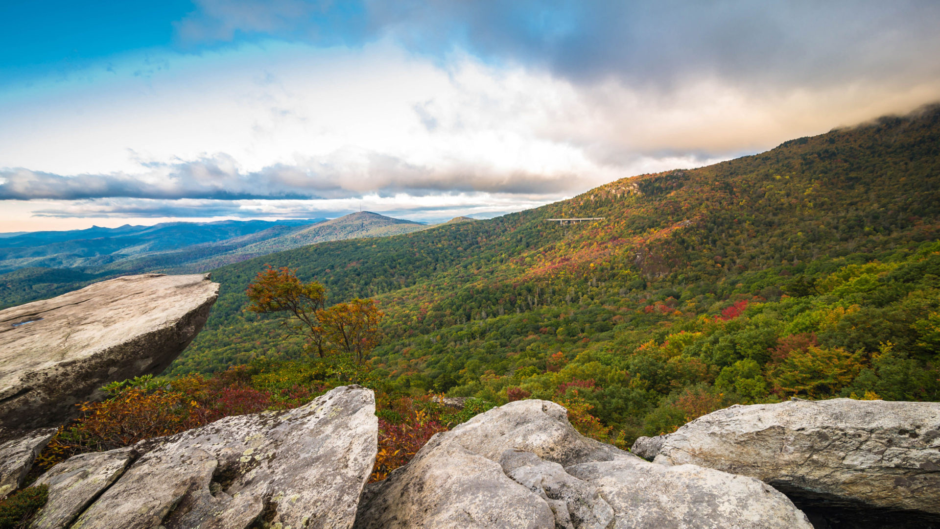North Carolina: Rough Ridge Lookout, Grandfather Mountain, Avery County. 1920x1080 Full HD Wallpaper.