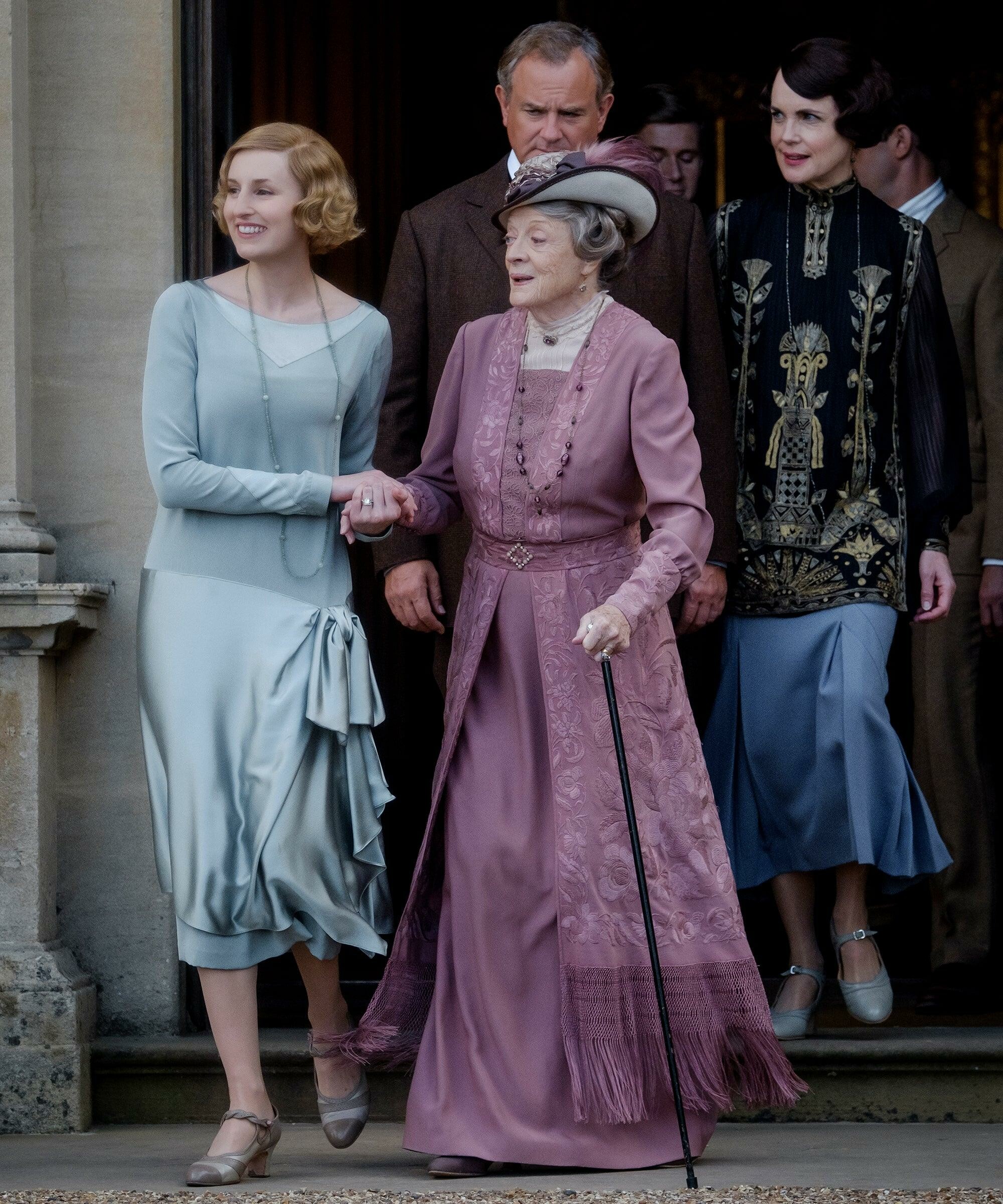 Downton Abbey: Edith Pelham, Violet Crawley, Robert Crawley, Cora Crawley. 2000x2400 HD Wallpaper.