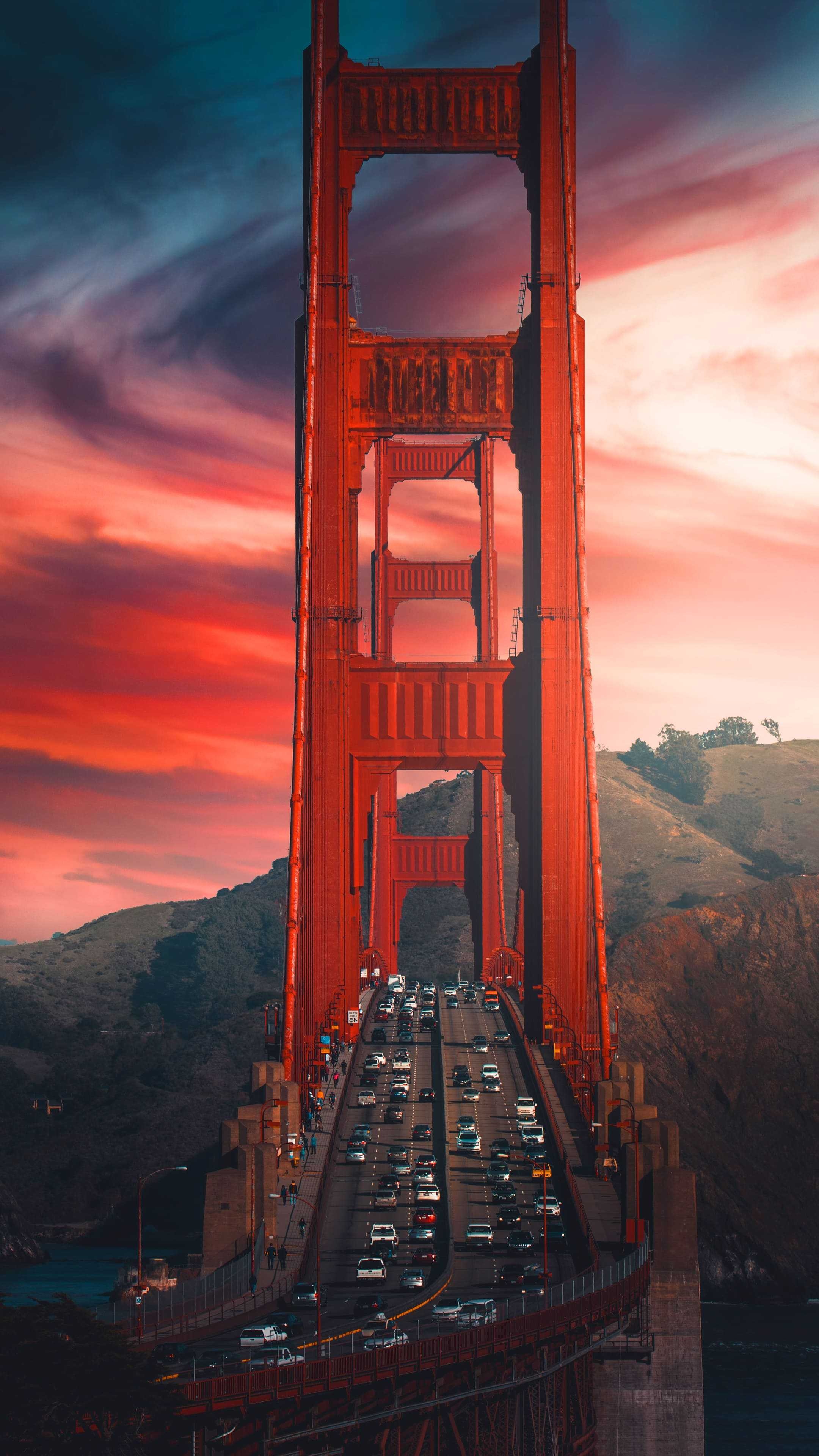 Bridge: The Golden Gate, Links the US city of San Francisco to Marin County. 2160x3840 4K Background.