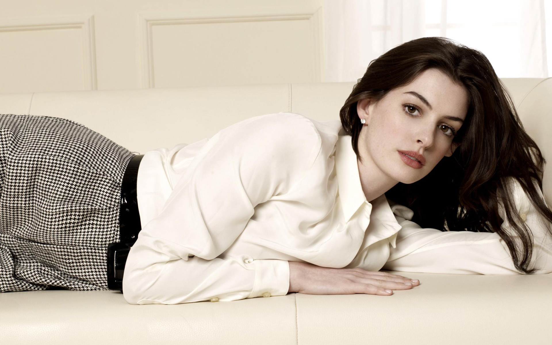 Anne Hathaway: Played Dr. Rebecca St. John in a 2023 psychological thriller film, Eileen. 1920x1200 HD Background.