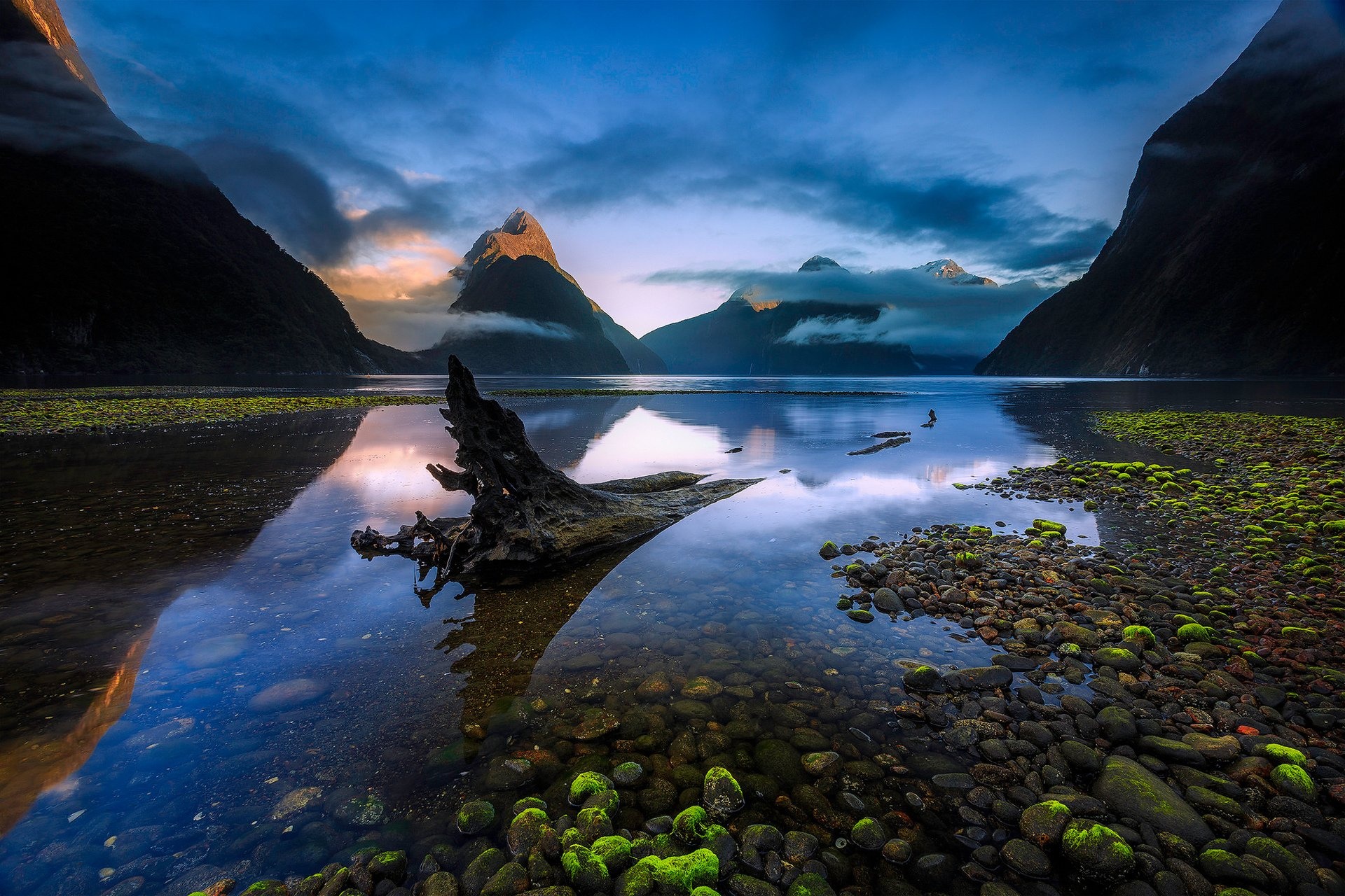 Fiordland National Park, South Island beauty, Mountain reflection, New Zealand paradise, 1920x1280 HD Desktop