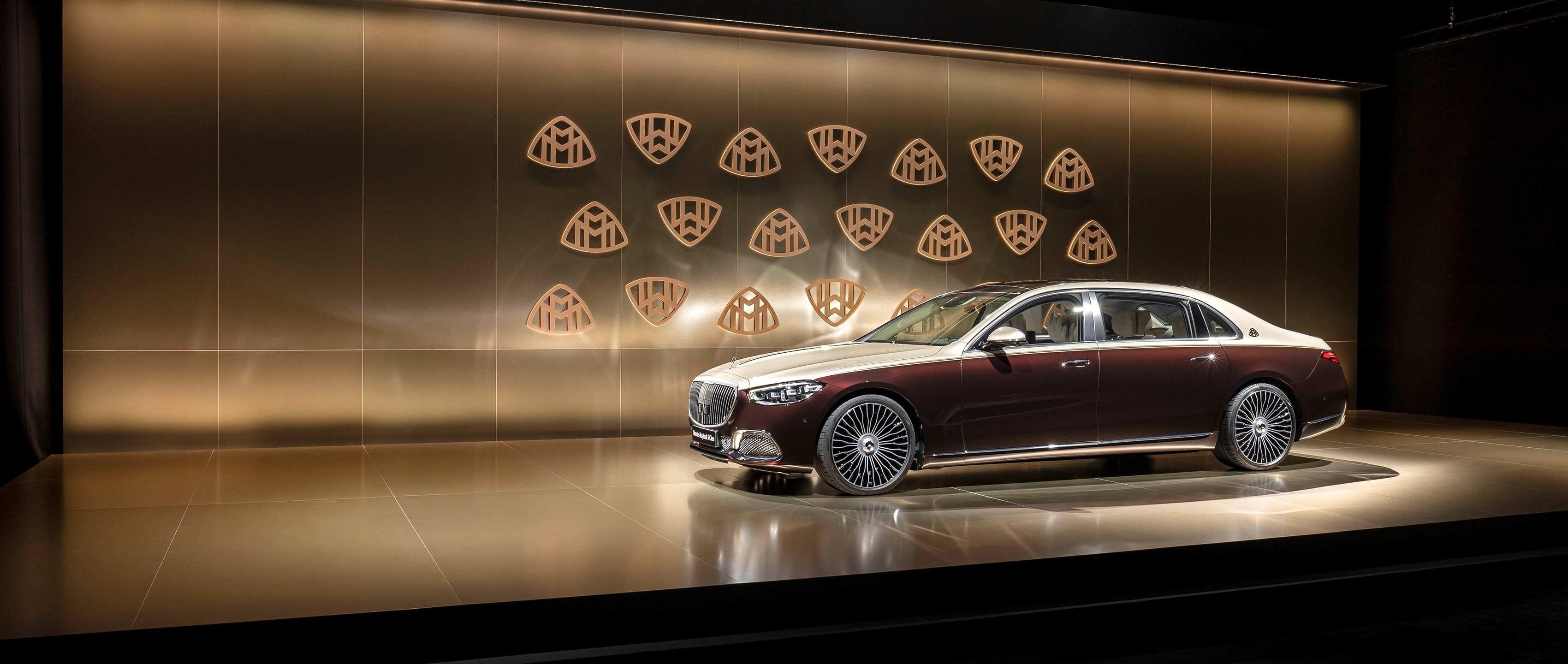 Mercedes-Maybach S-Class, Sophisticated charm, Unmatched refinement, Exceptional performance, 3400x1440 Dual Screen Desktop