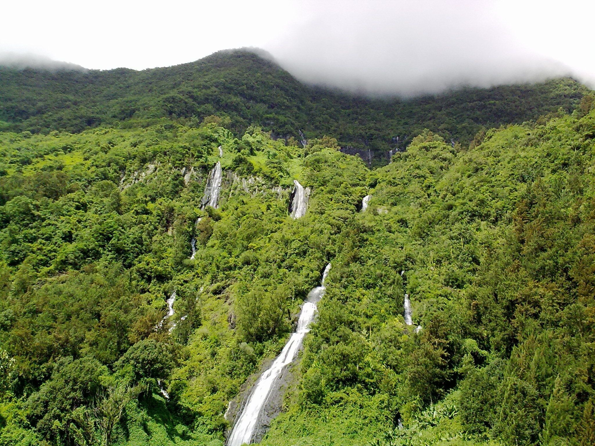 Reunion Island, Natural landmarks, Country roads, Waterfall beauty, 2050x1540 HD Desktop
